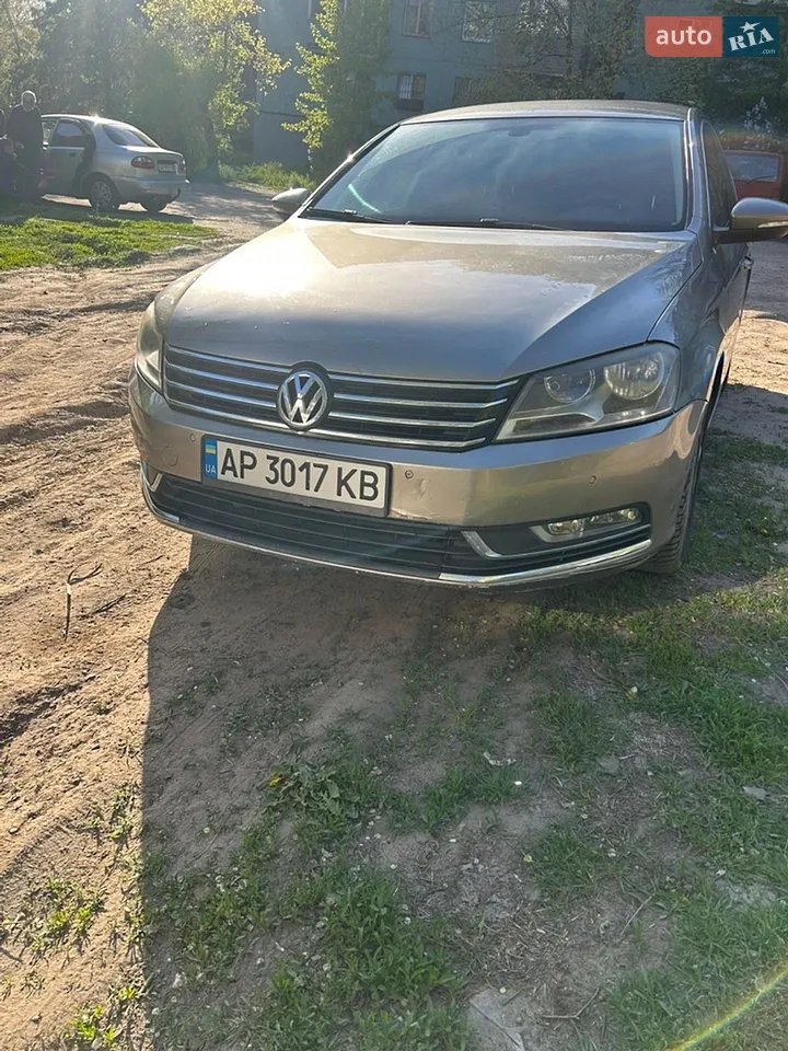 2013 Volkswagen Passat - мініатюра 21