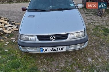 Седан Volkswagen Passat 1996 в Перемишлянах