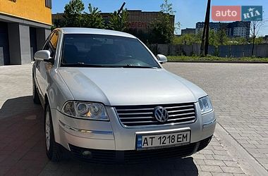 Седан Volkswagen Passat 2004 в Івано-Франківську