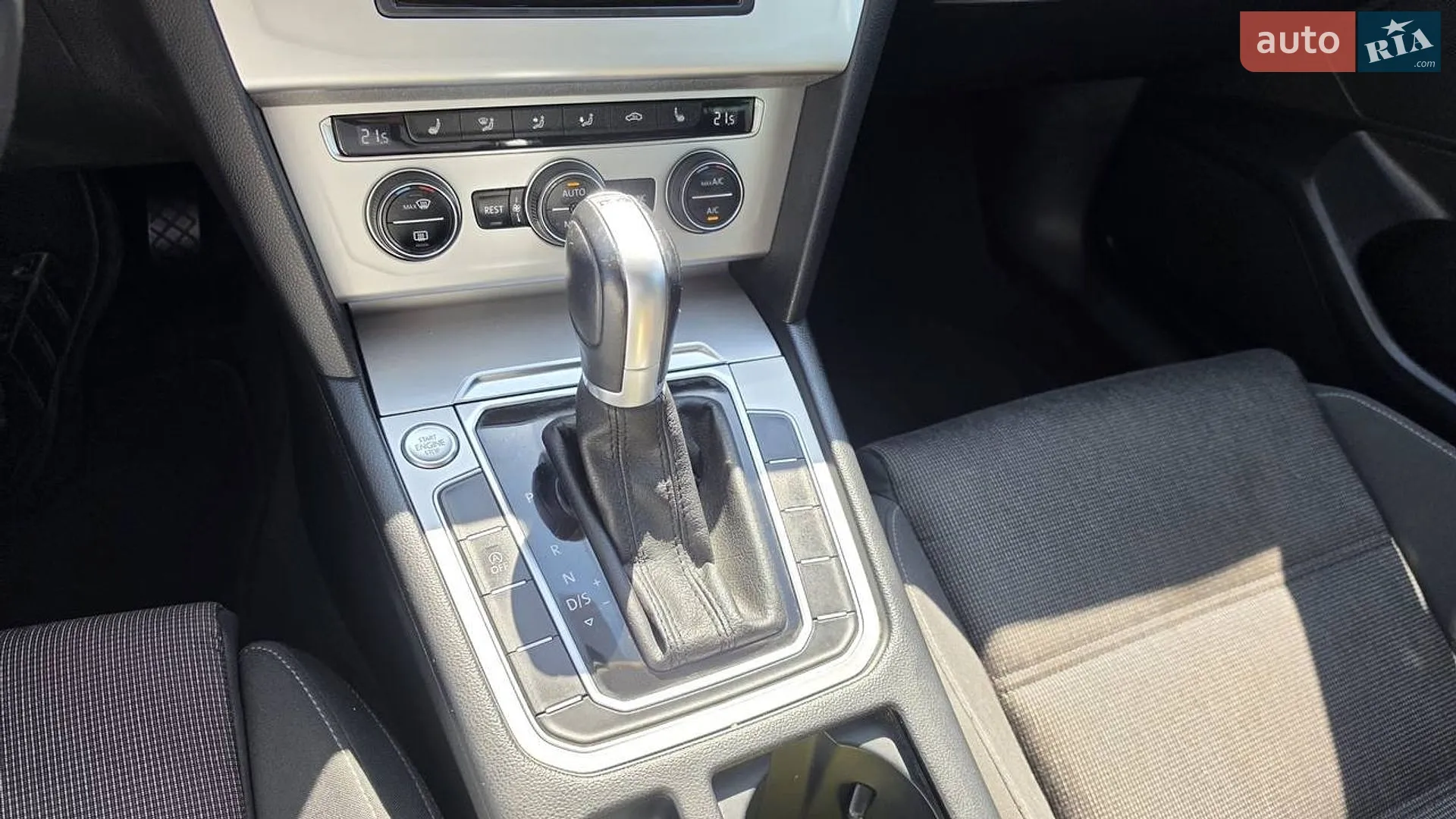 2016 Volkswagen Passat - мініатюра 16