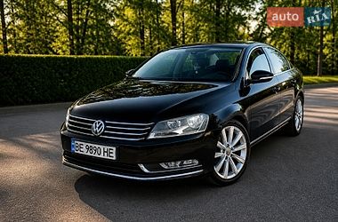 Седан Volkswagen Passat 2012 в Южноукраїнську