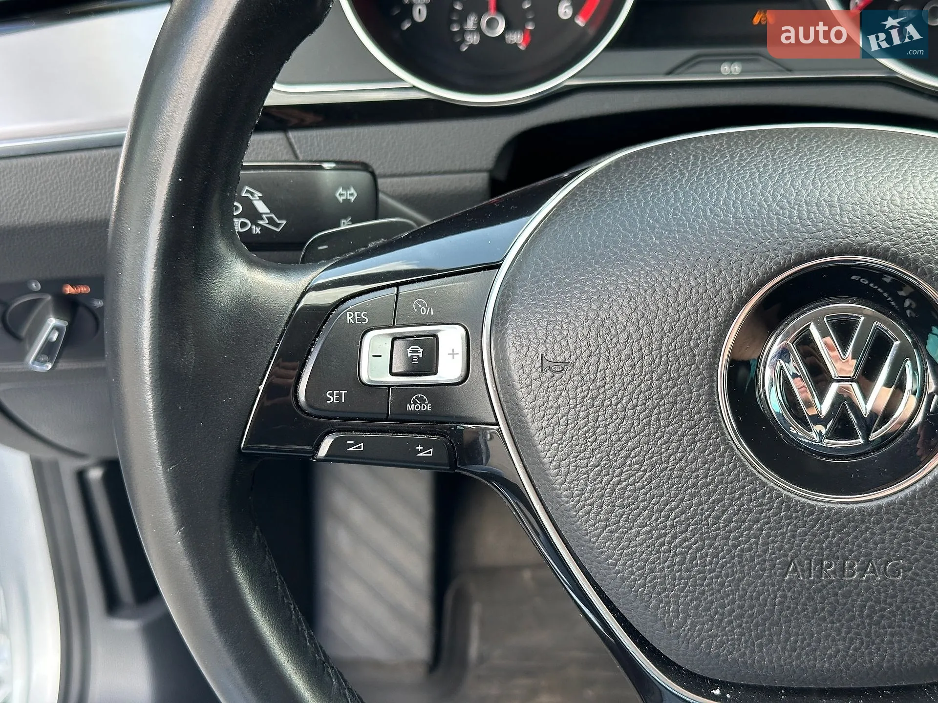 2014 Volkswagen Passat - мініатюра 28