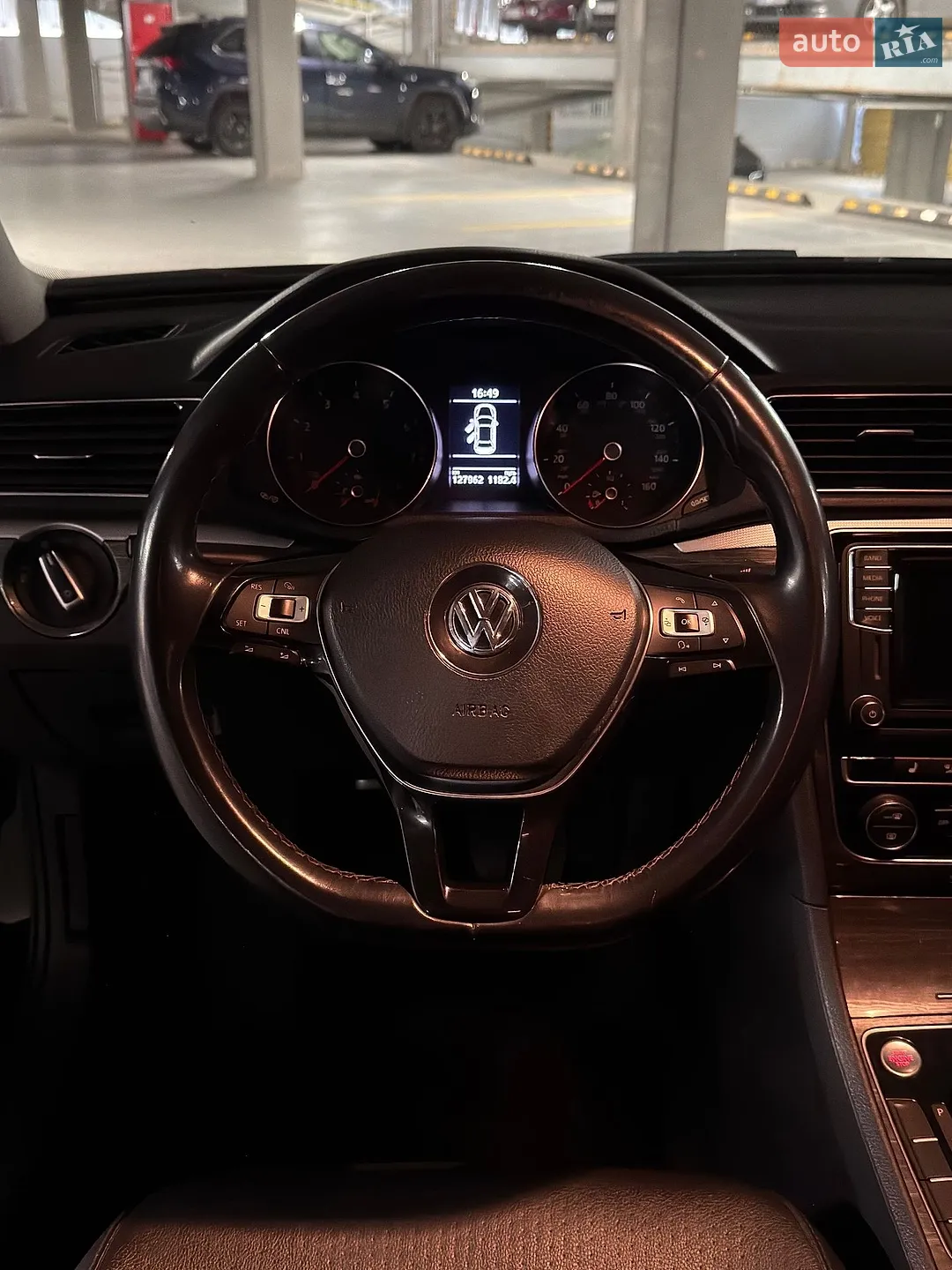 2017 Volkswagen Passat - мініатюра 16