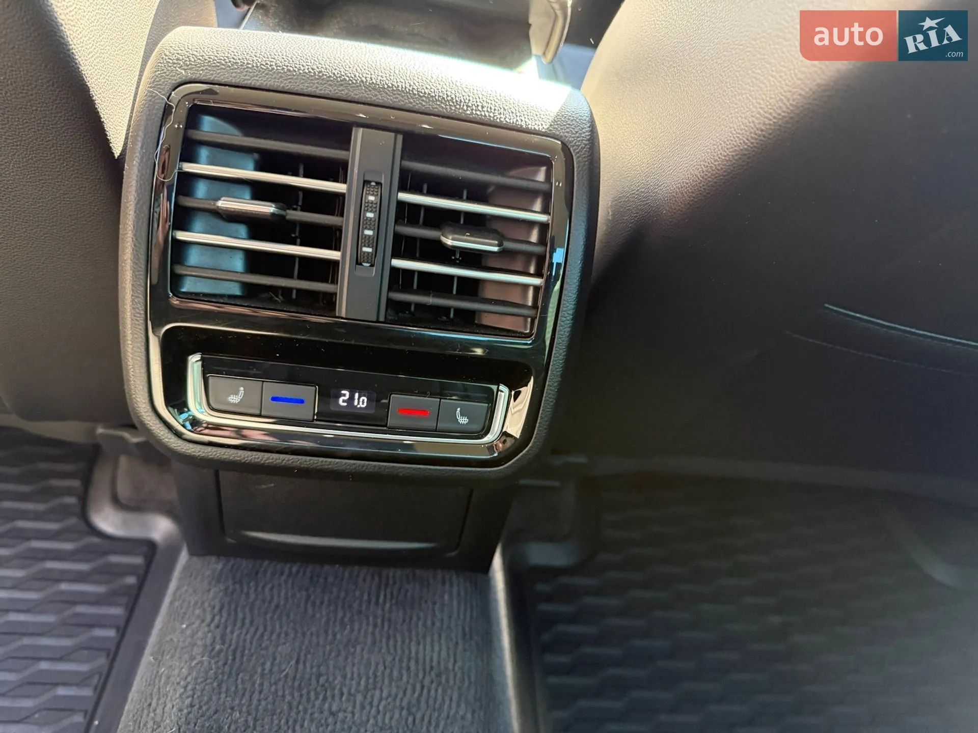 2016 Volkswagen Passat - мініатюра 29
