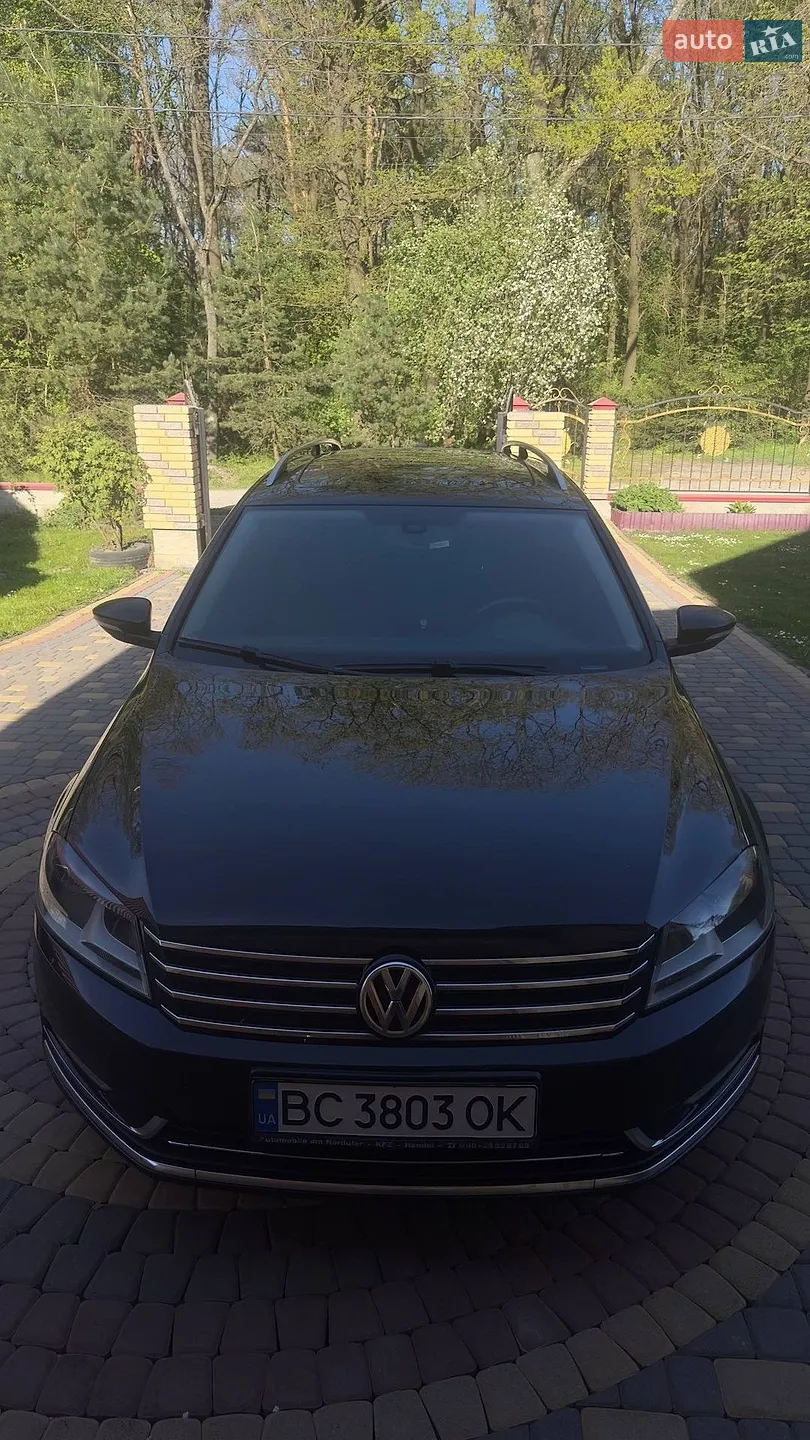 2010 Volkswagen Passat - мініатюра 9