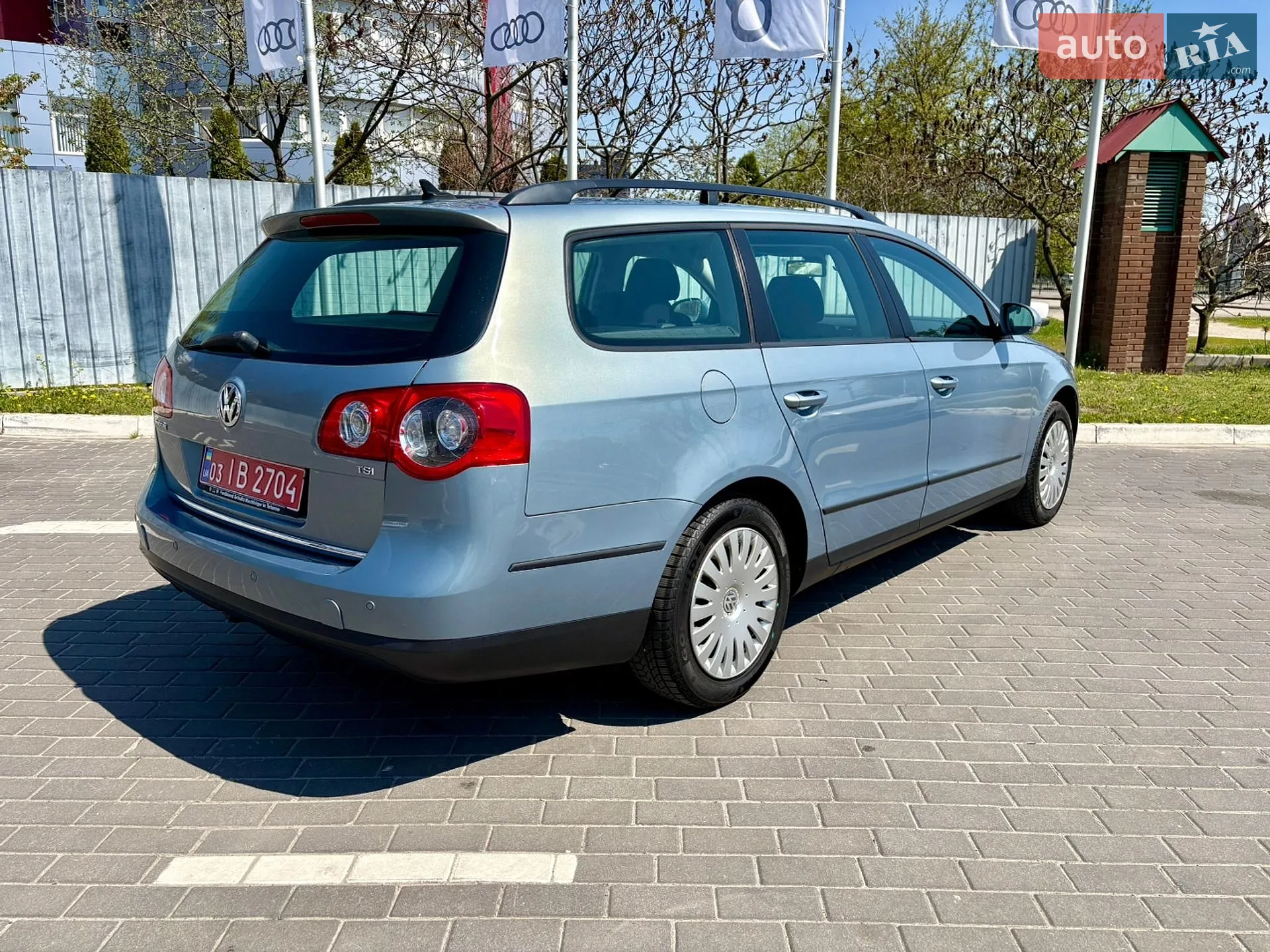 2010 Volkswagen Passat - мініатюра 11