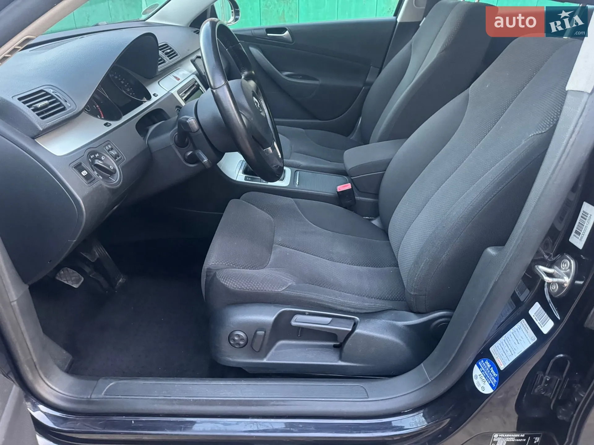 2010 Volkswagen Passat - мініатюра 23