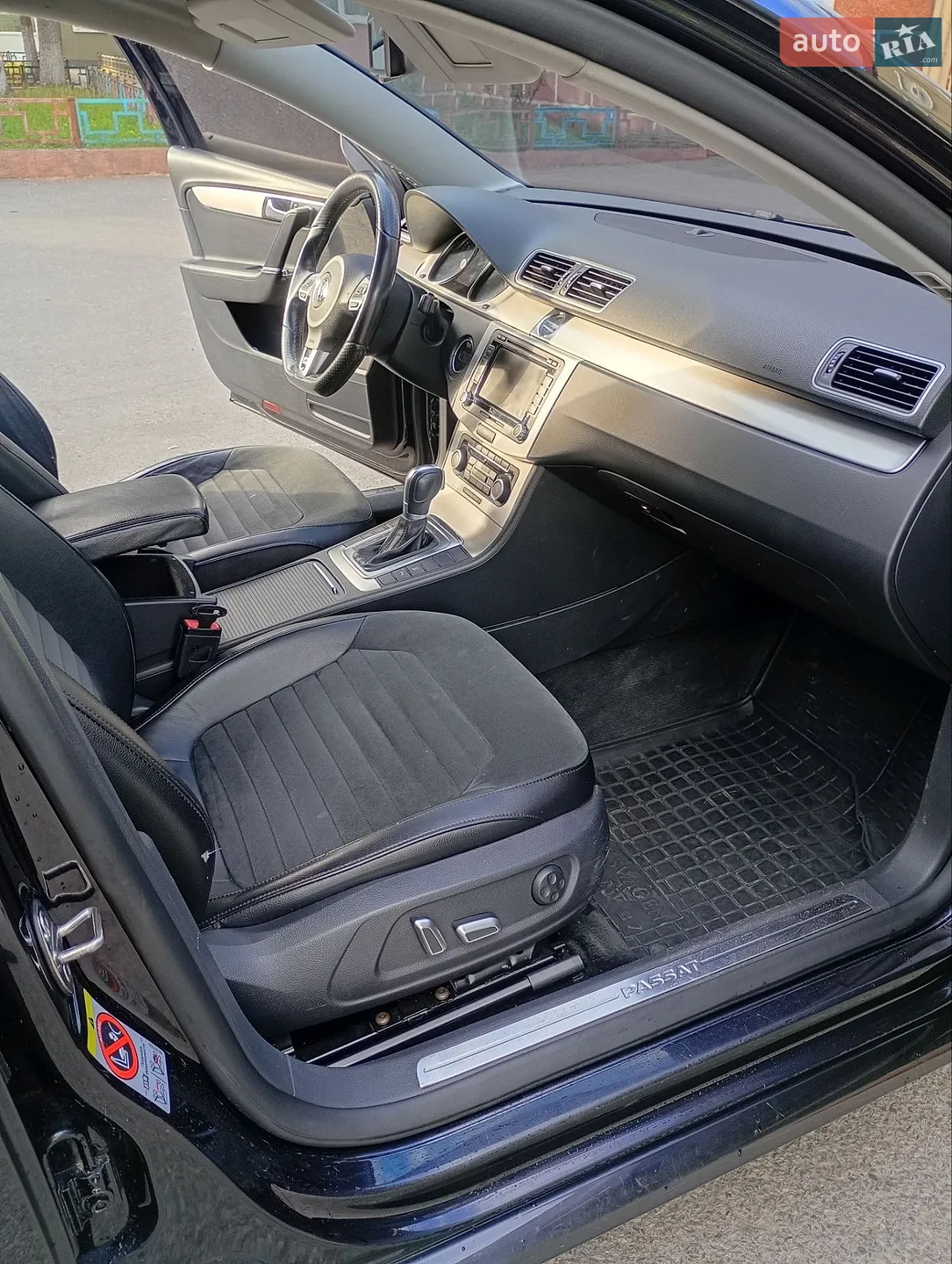 2011 Volkswagen Passat - мініатюра 3