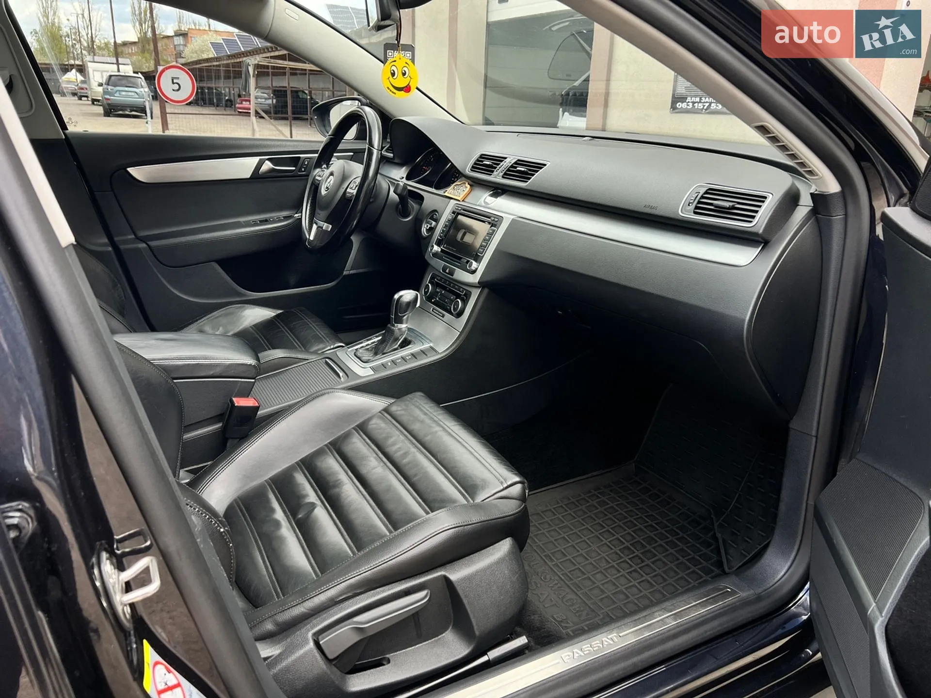 2011 Volkswagen Passat - мініатюра 16