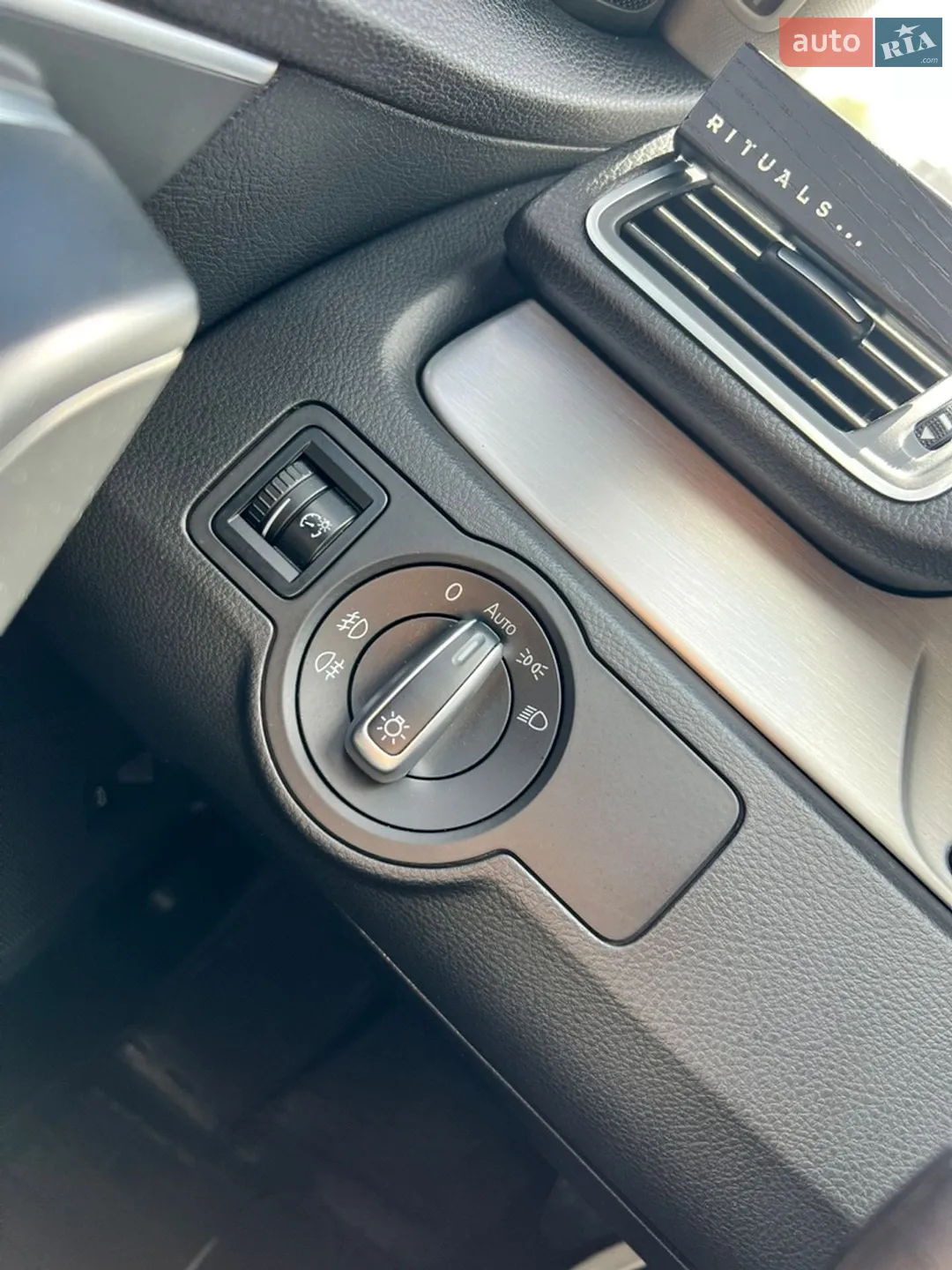 2011 Volkswagen Passat - мініатюра 26