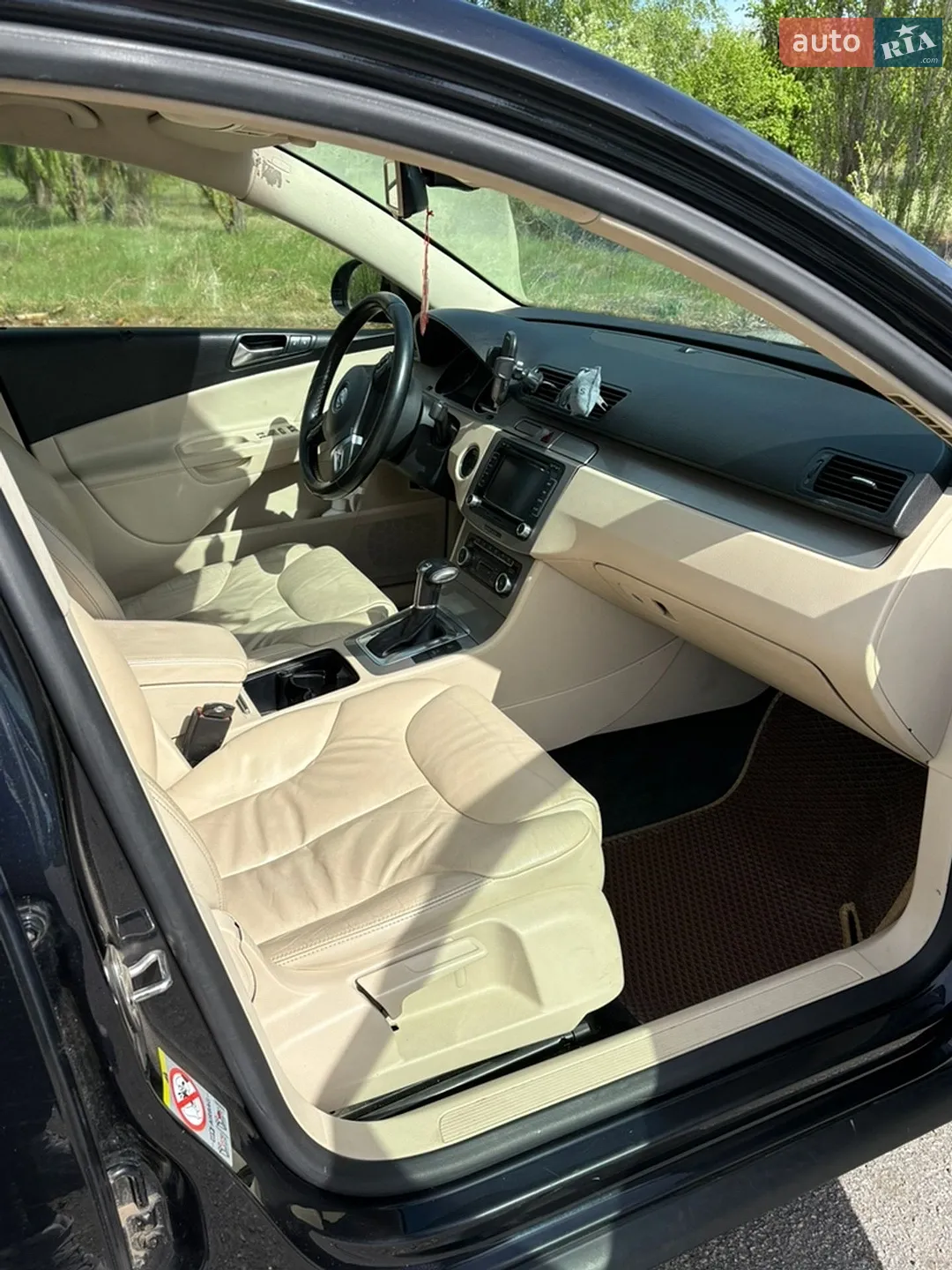 2010 Volkswagen Passat - мініатюра 27