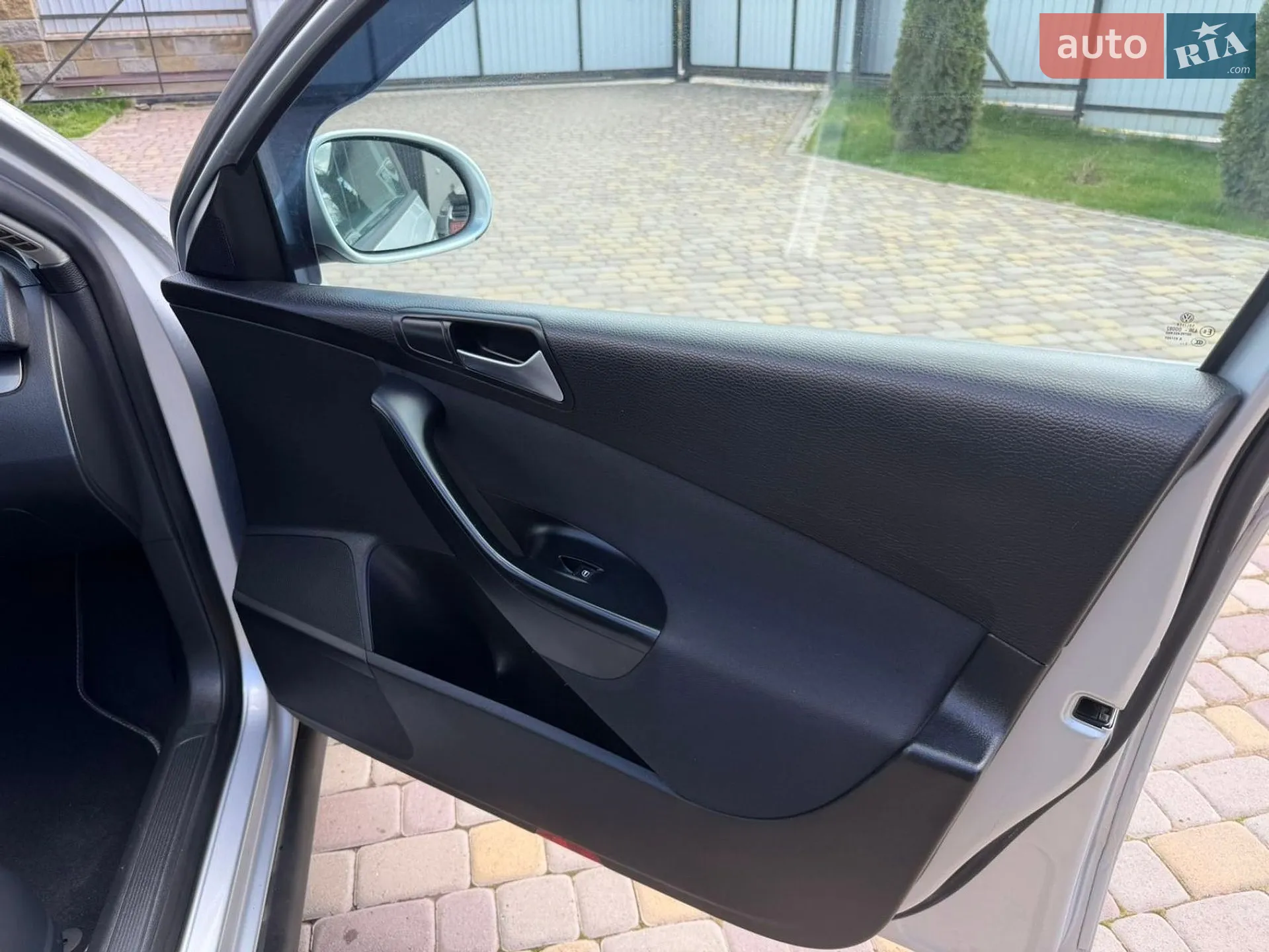 2010 Volkswagen Passat - мініатюра 21