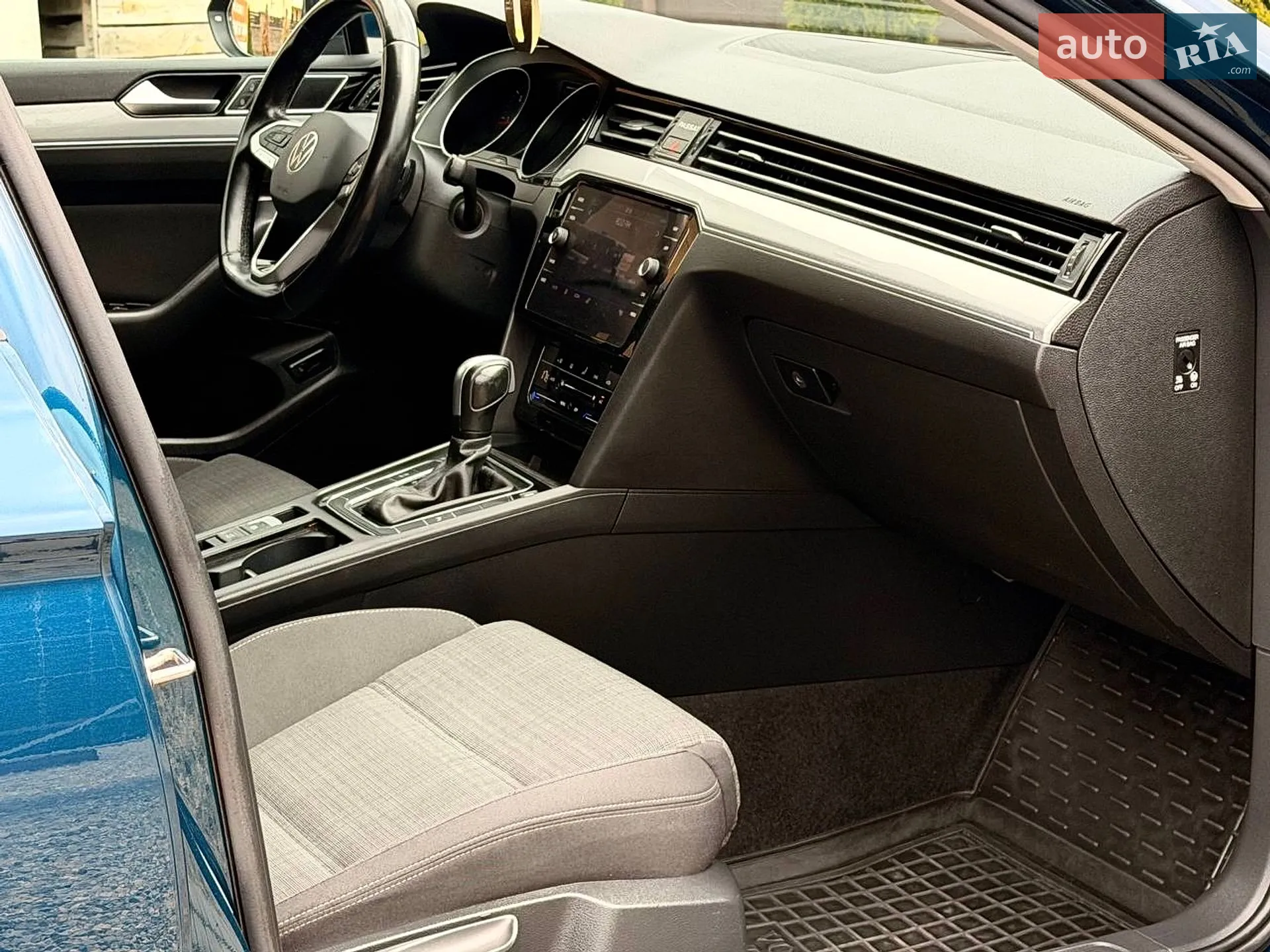 2020 Volkswagen Passat - мініатюра 32