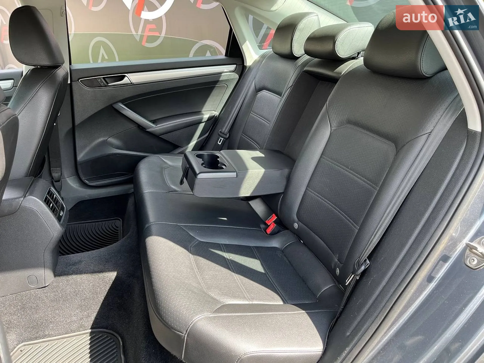 2015 Volkswagen Passat - мініатюра 14