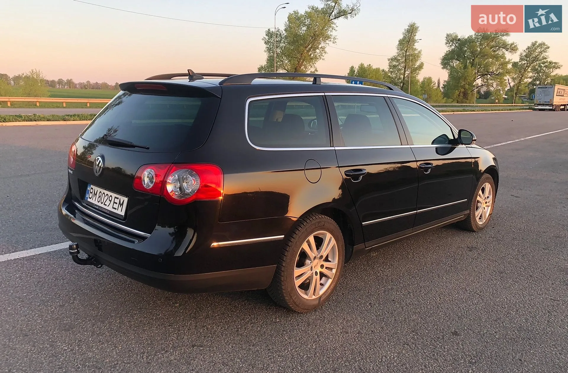 2010 Volkswagen Passat - мініатюра 4