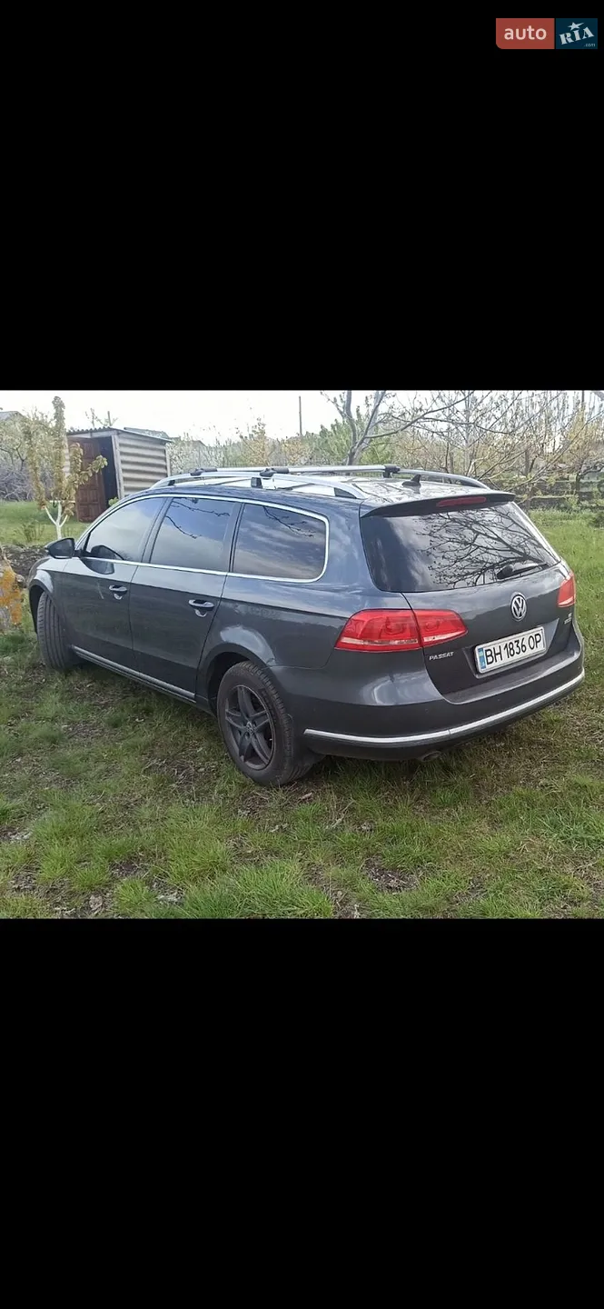 2011 Volkswagen Passat - мініатюра 3