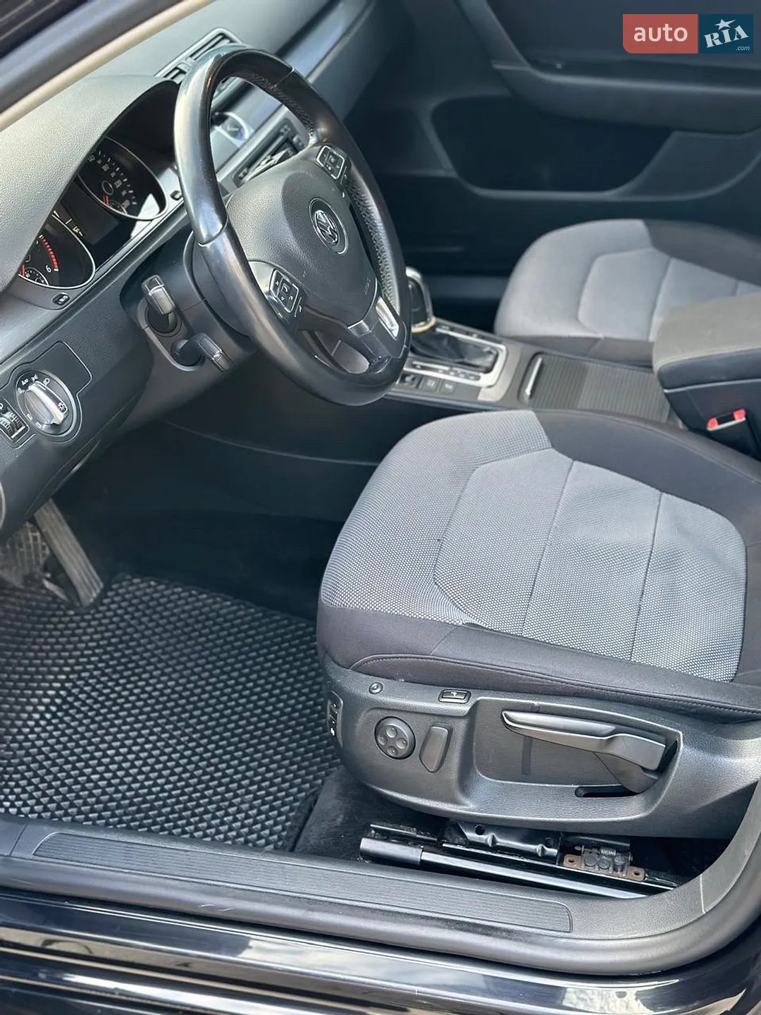 2013 Volkswagen Passat - мініатюра 16