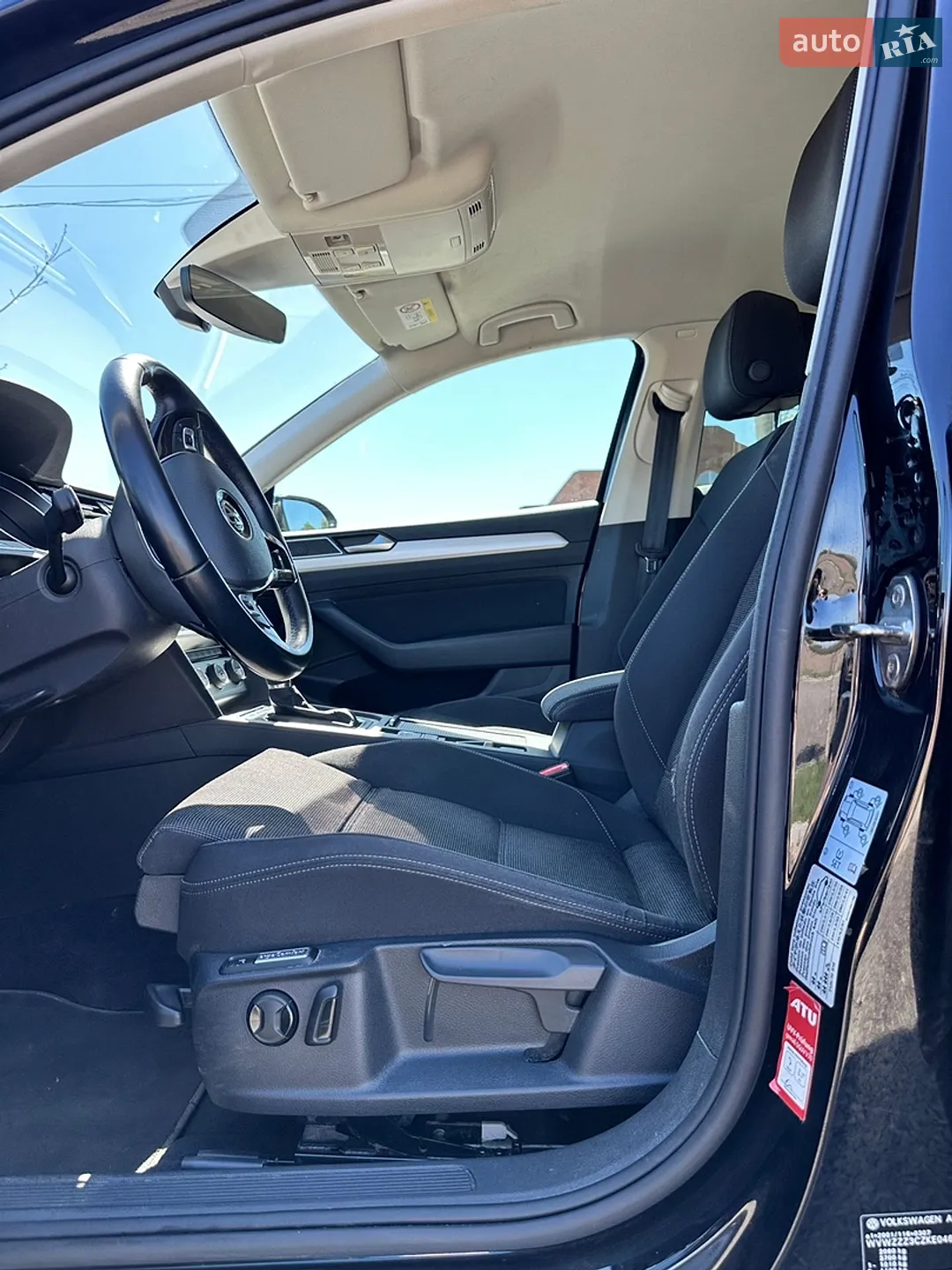 2019 Volkswagen Passat - мініатюра 28