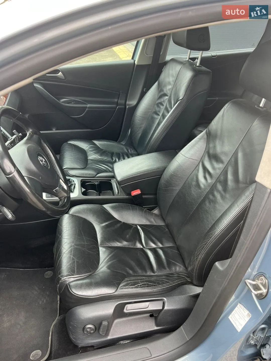 2010 Volkswagen Passat - мініатюра 12