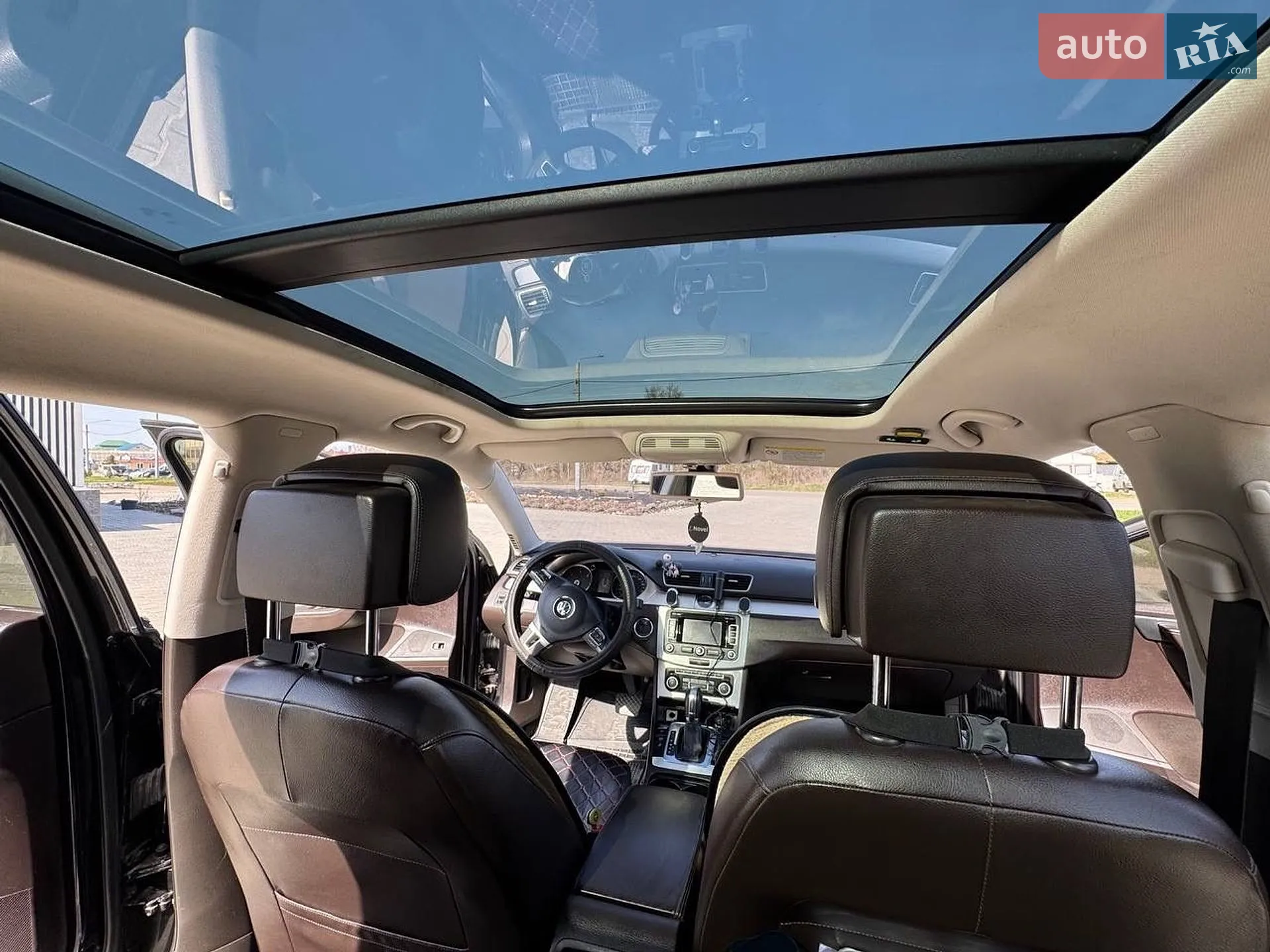 2010 Volkswagen Passat - мініатюра 4