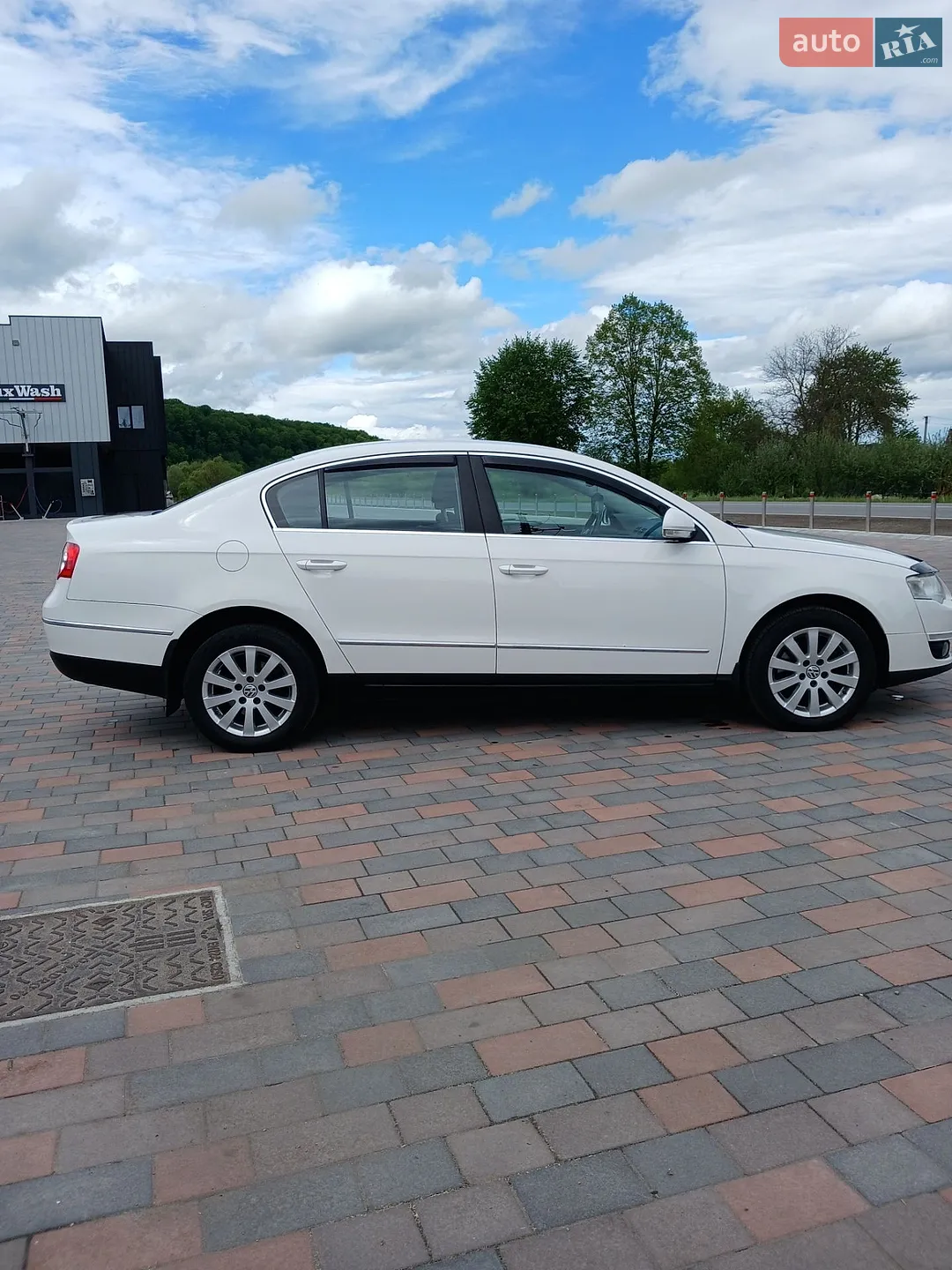 2010 Volkswagen Passat - мініатюра 3