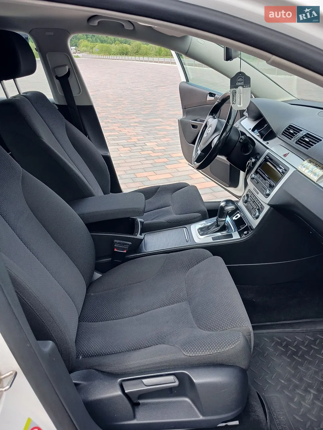 2010 Volkswagen Passat - мініатюра 8