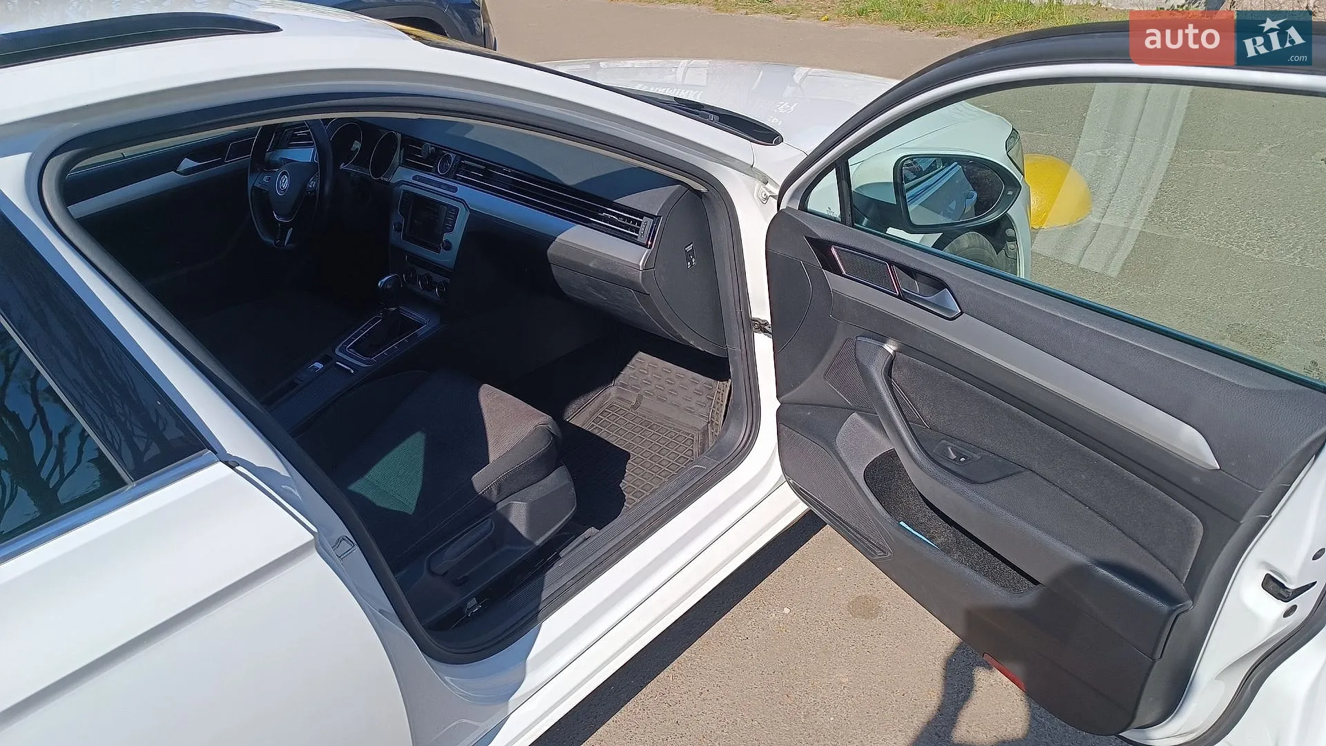 2016 Volkswagen Passat - мініатюра 17