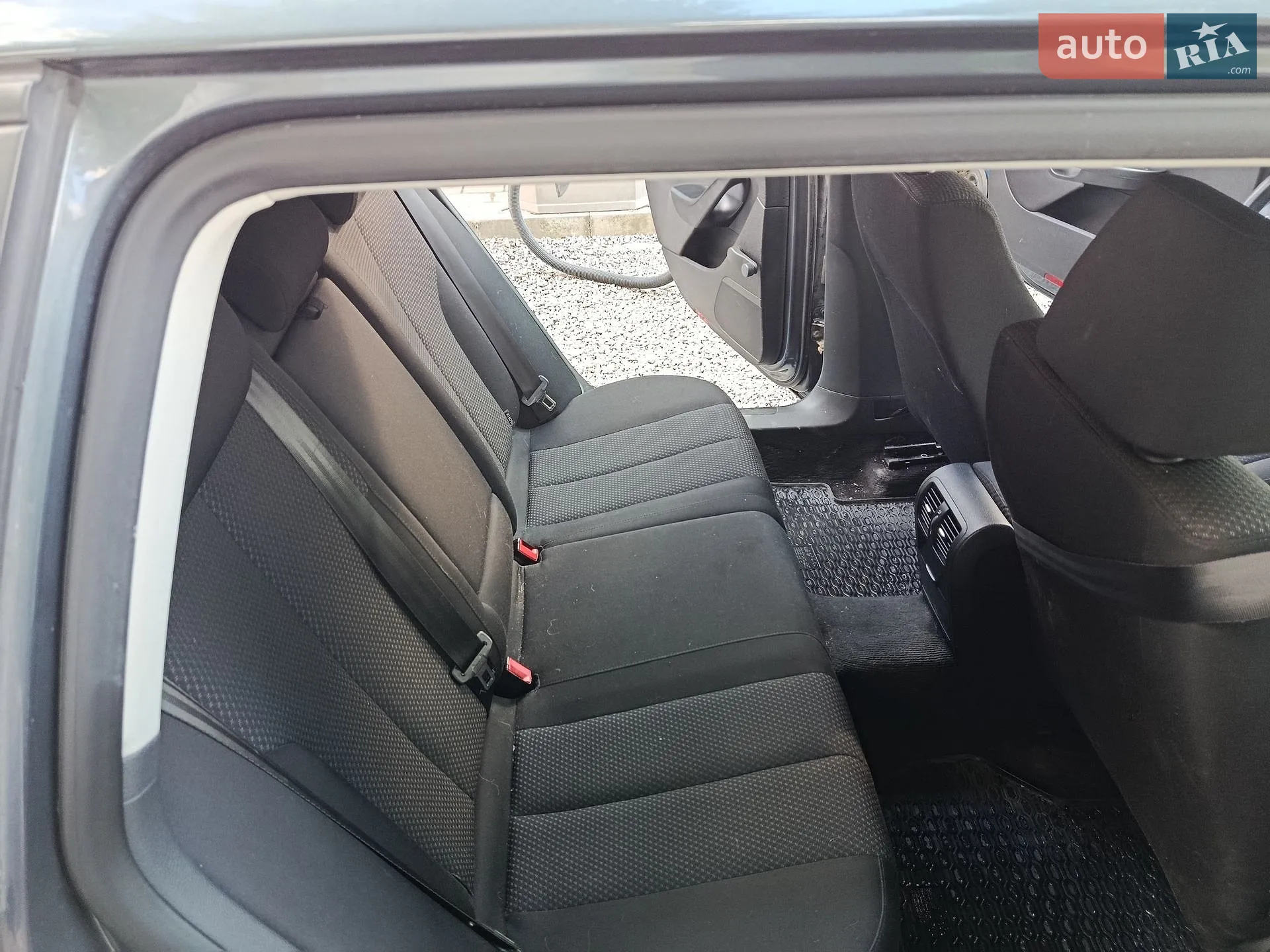 2010 Volkswagen Passat - мініатюра 32