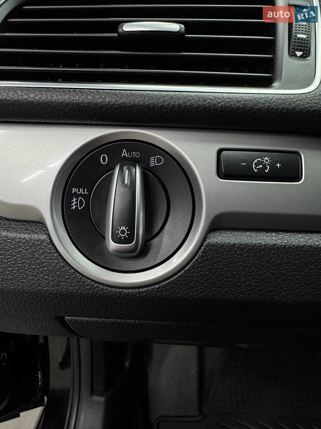 2015 Volkswagen Passat - мініатюра 13