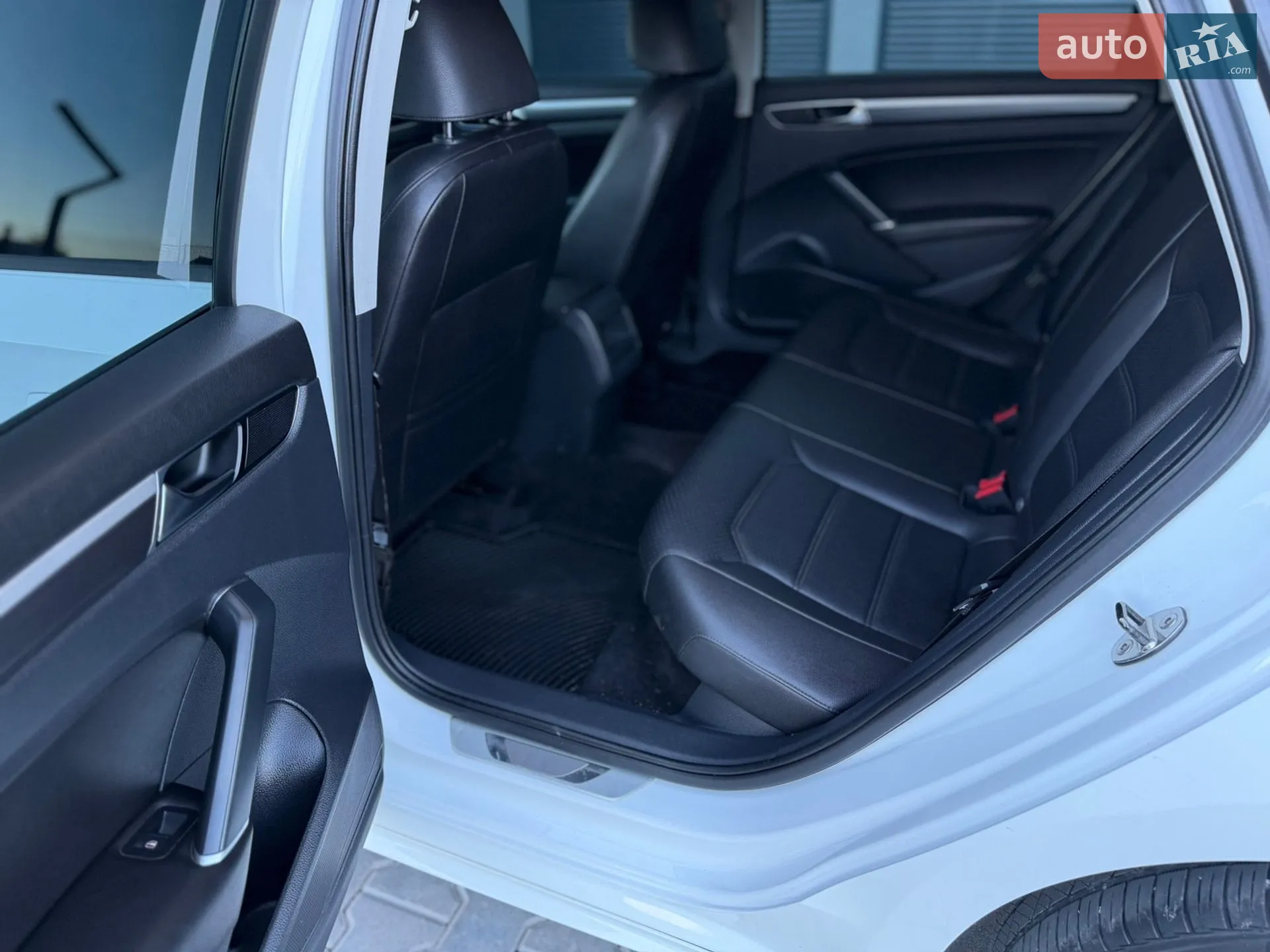 2017 Volkswagen Passat - мініатюра 34