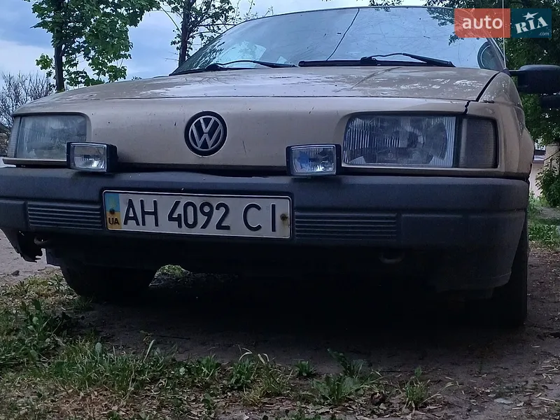 Volkswagen Passat 1990