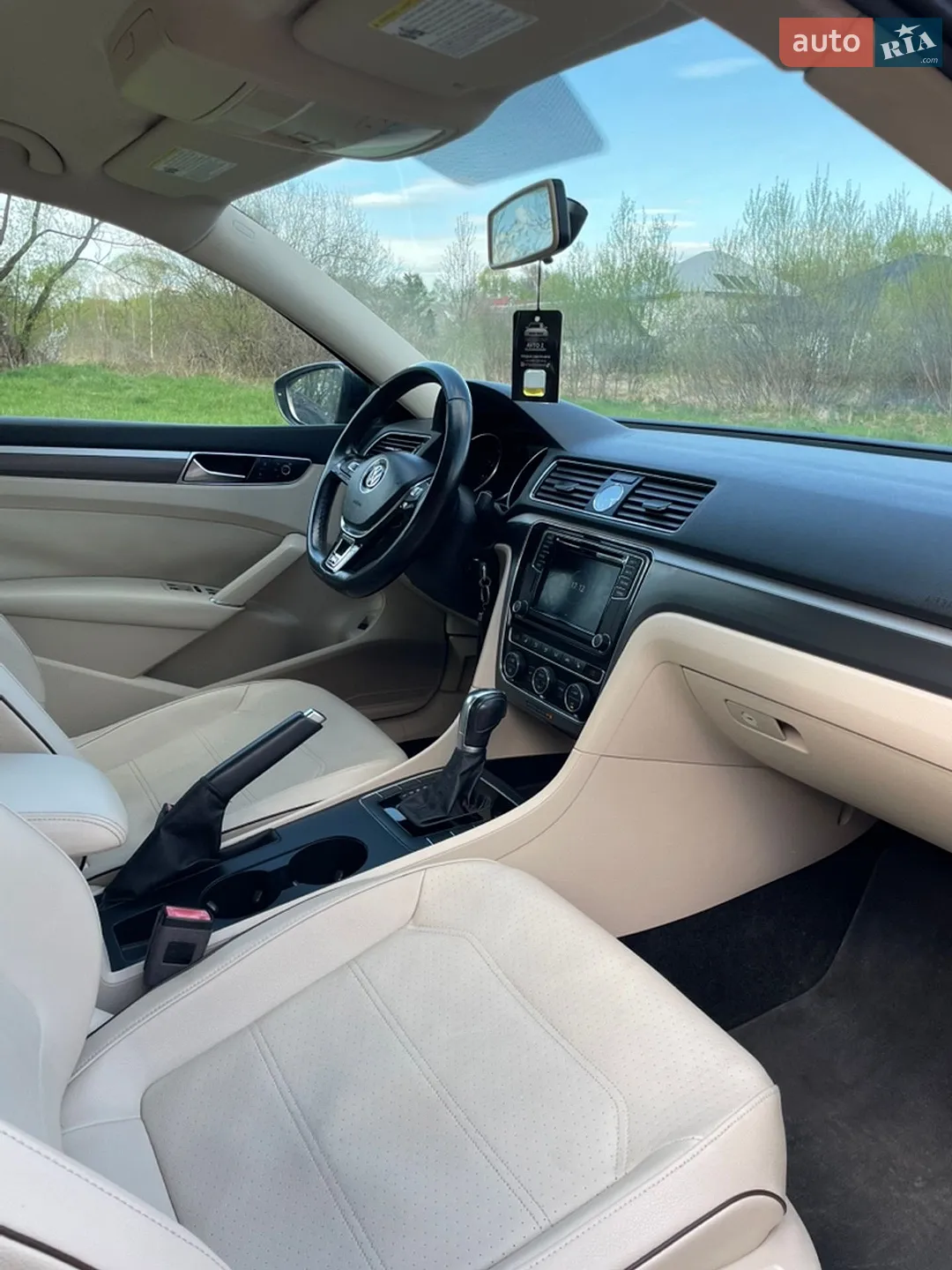 2017 Volkswagen Passat - мініатюра 10