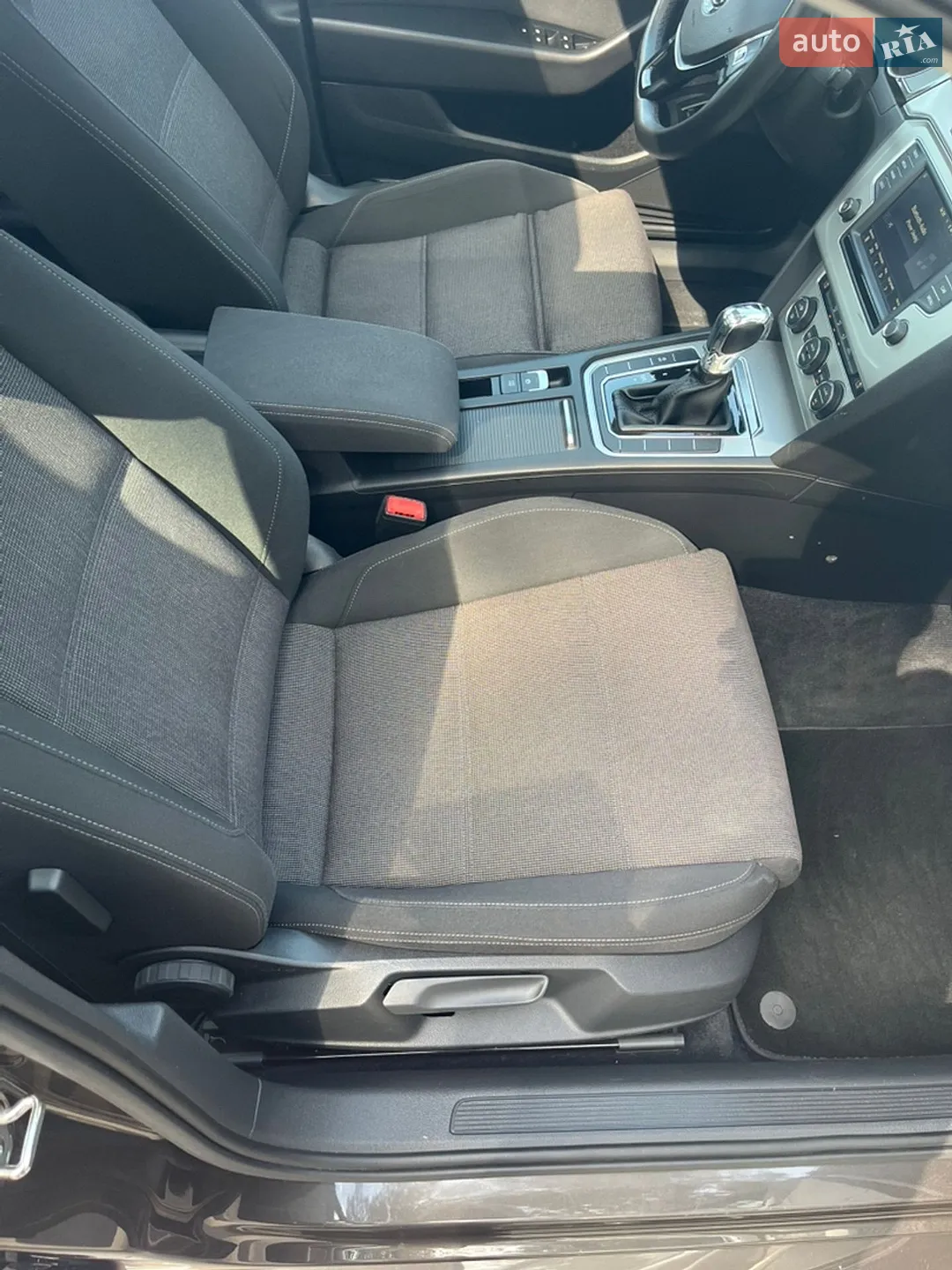 2017 Volkswagen Passat - мініатюра 24