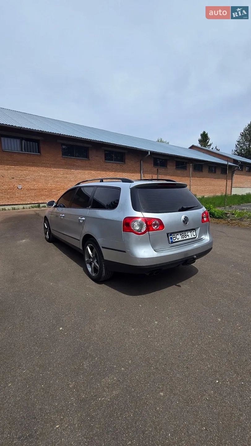 2010 Volkswagen Passat - мініатюра 10