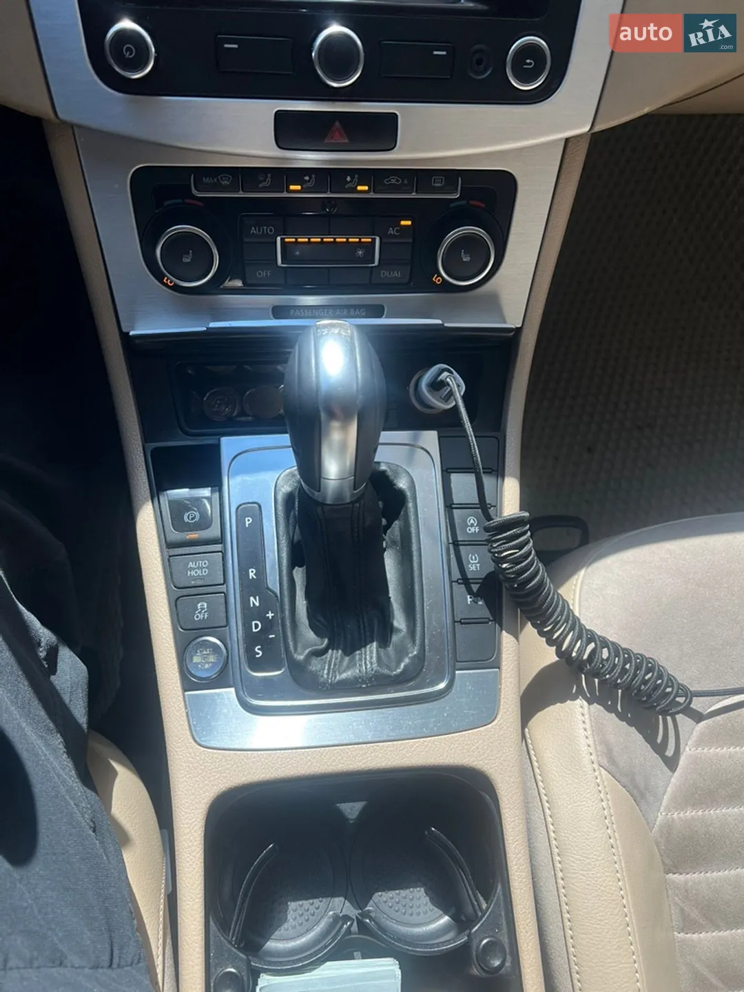 2010 Volkswagen Passat - мініатюра 13