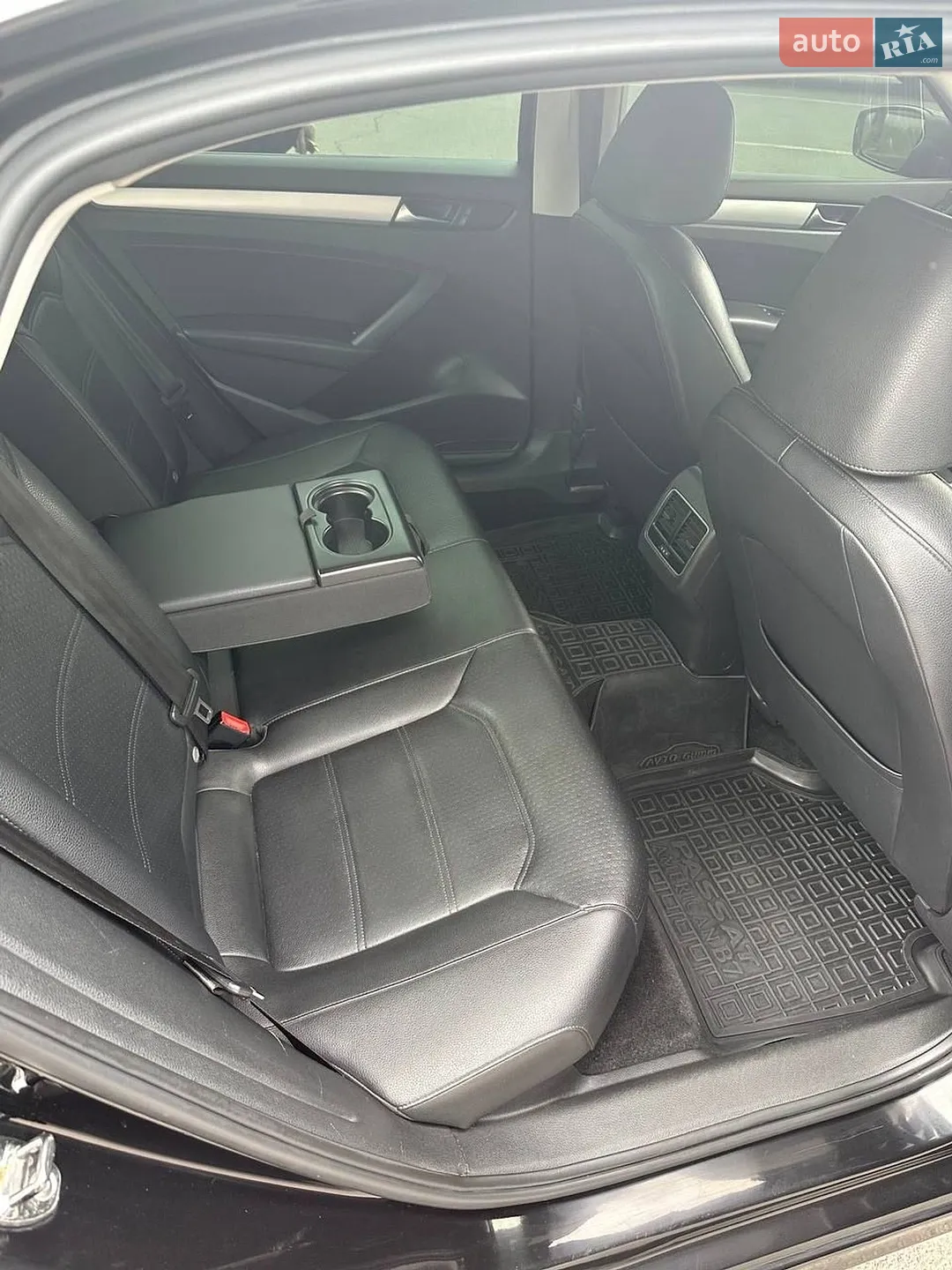 2012 Volkswagen Passat - мініатюра 12