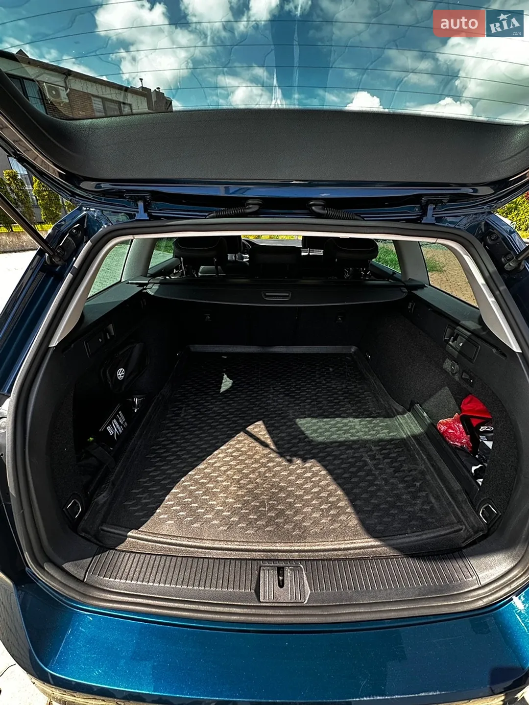 Volkswagen Passat 2021 VIN WVWZZZ3CZME095329 фото оголошення 16 з 27