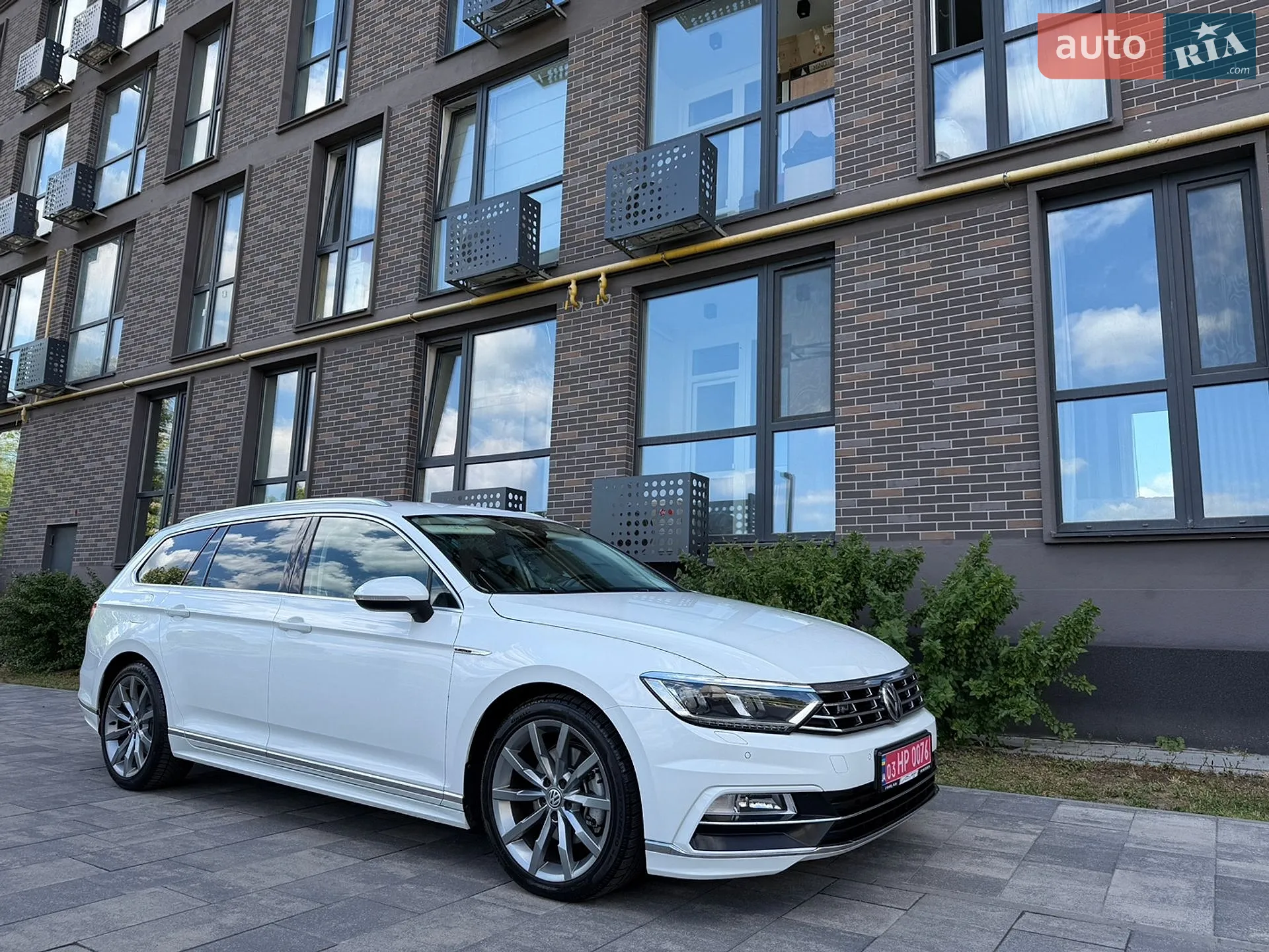 2017 Volkswagen Passat - мініатюра 2