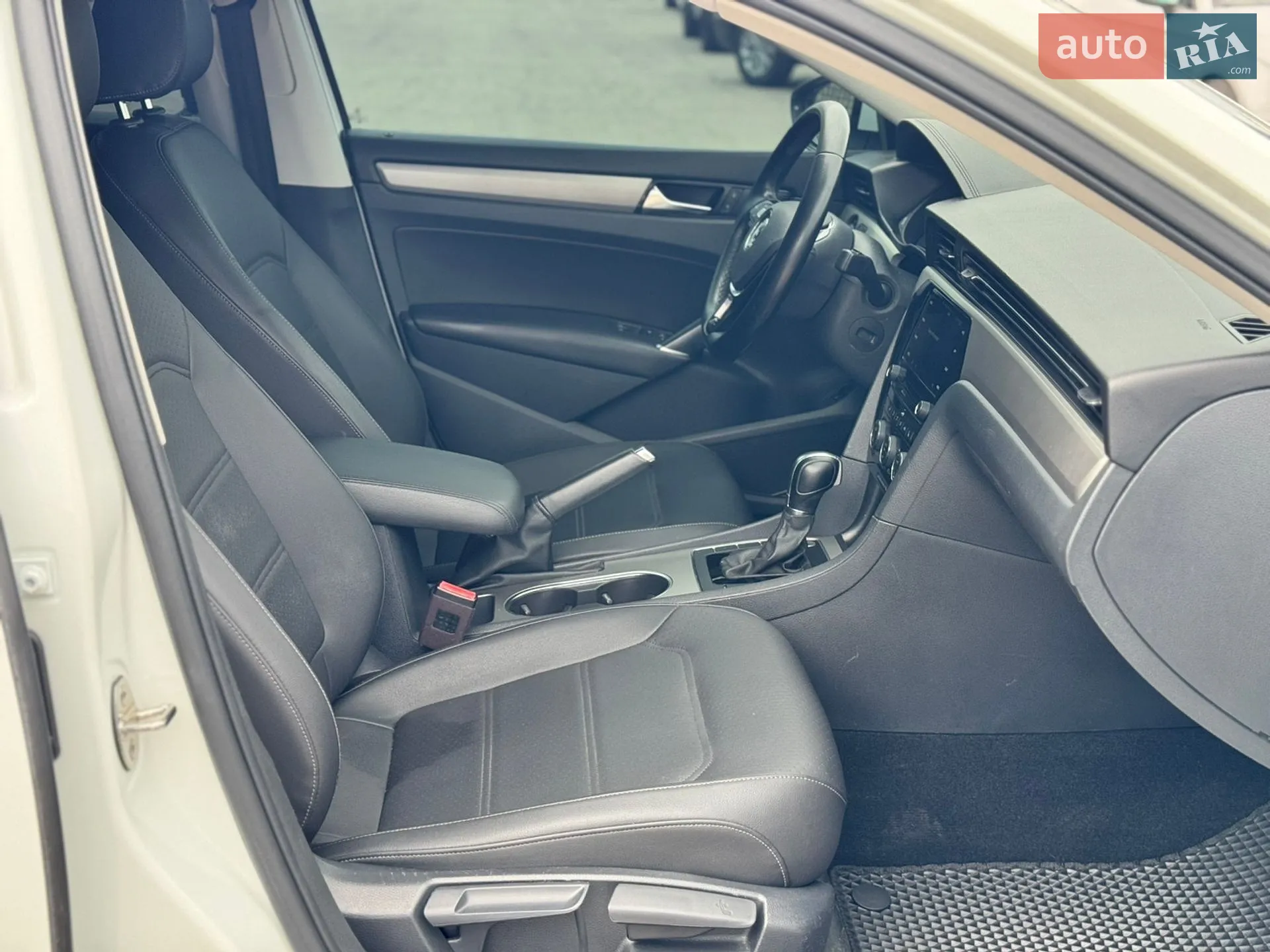 2019 Volkswagen Passat - мініатюра 23