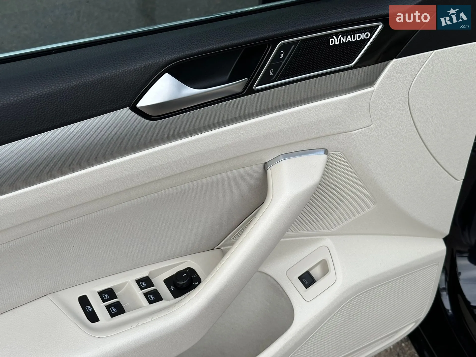 2016 Volkswagen Passat - мініатюра 28