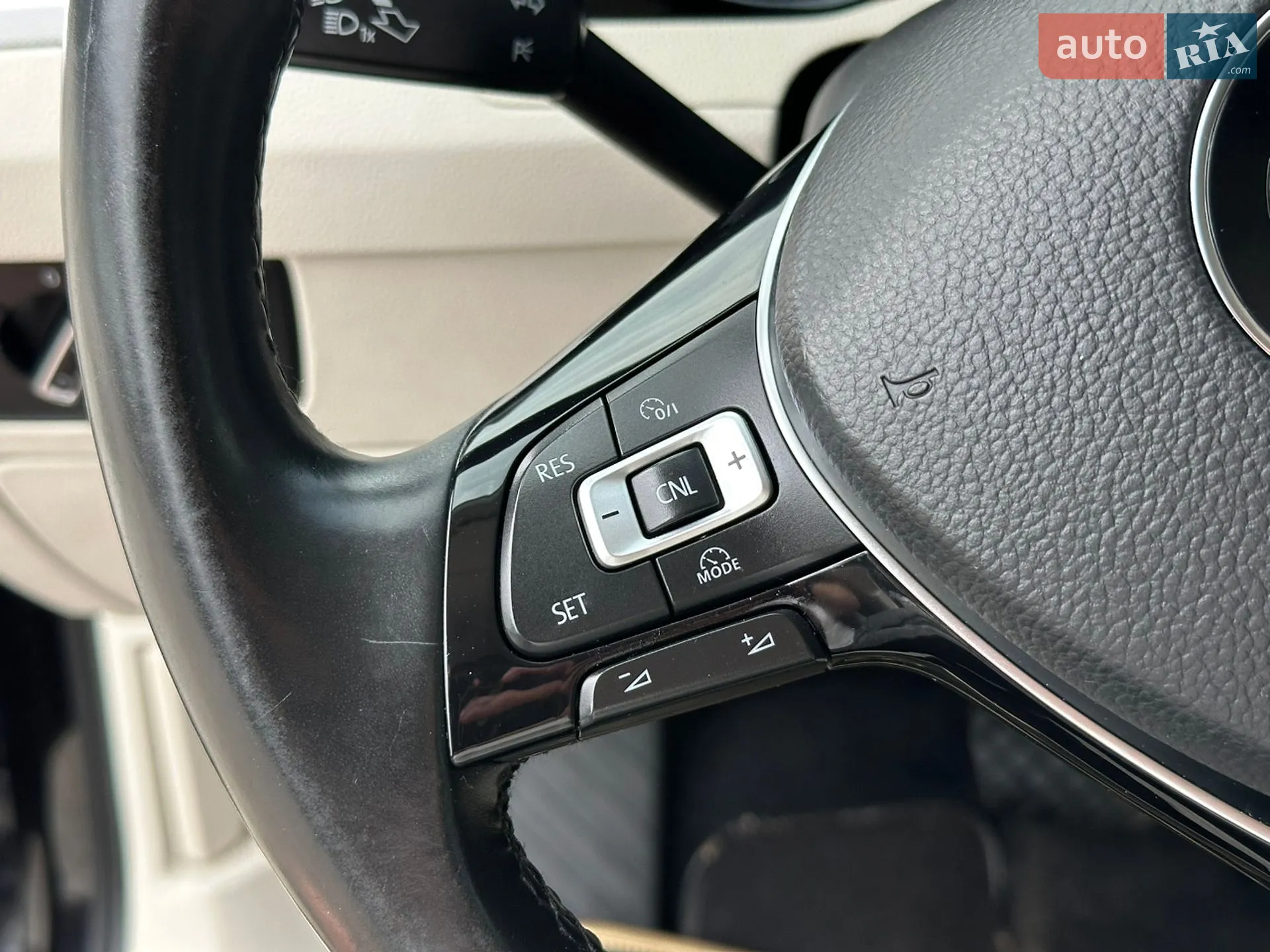 2016 Volkswagen Passat - мініатюра 31