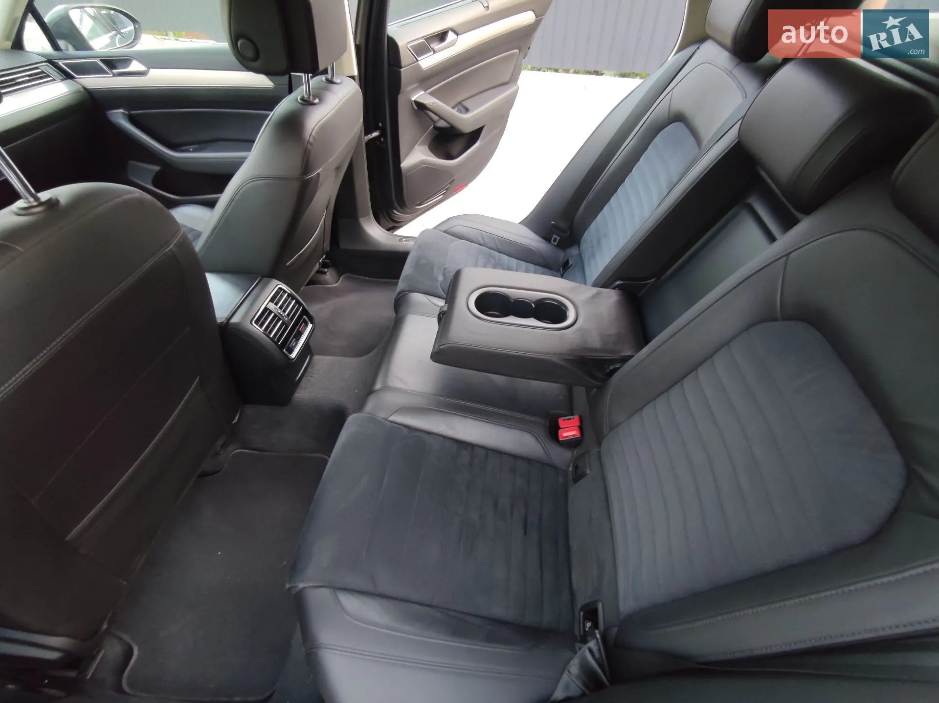 2015 Volkswagen Passat - мініатюра 9