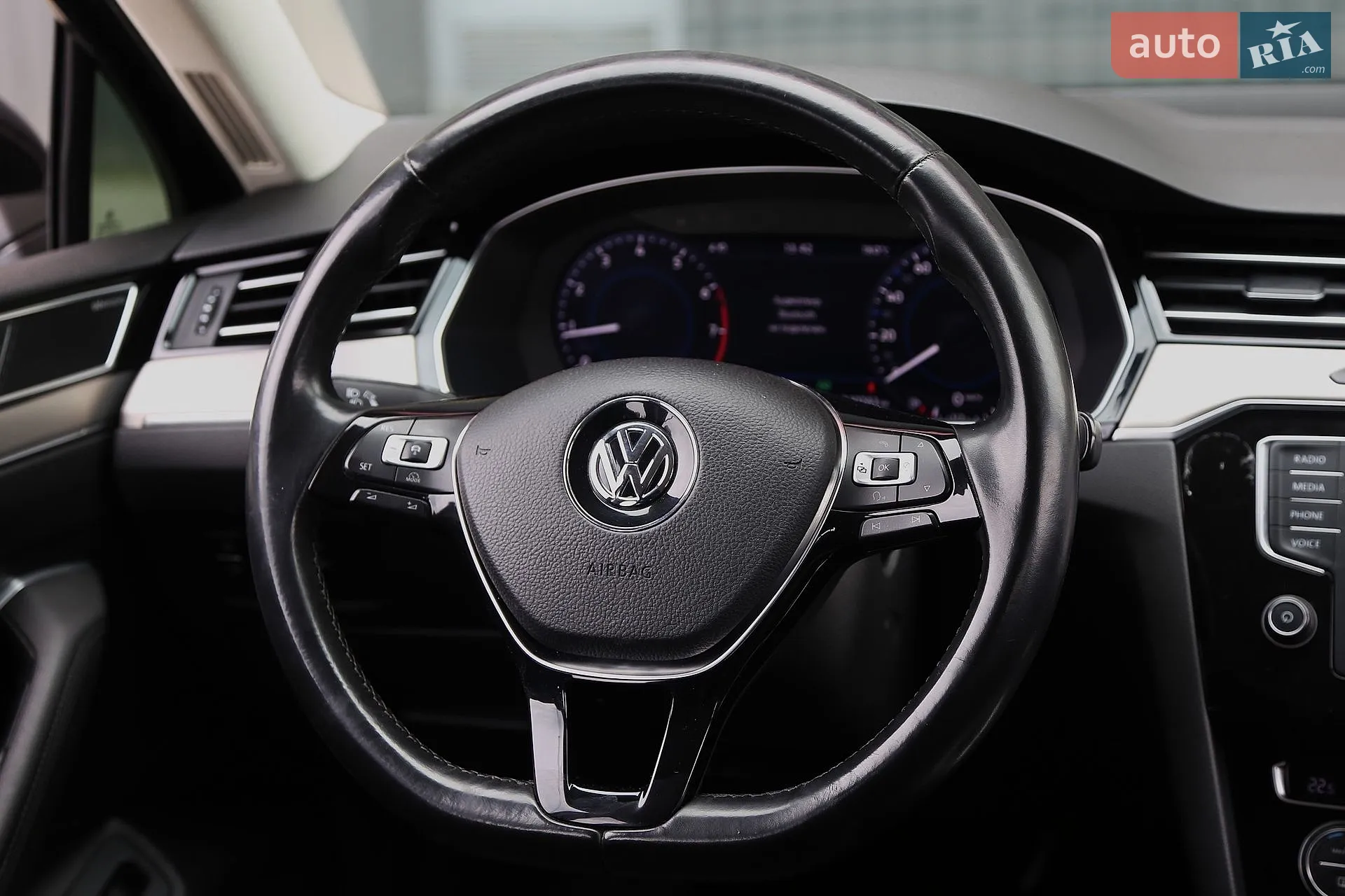 2016 Volkswagen Passat - мініатюра 16