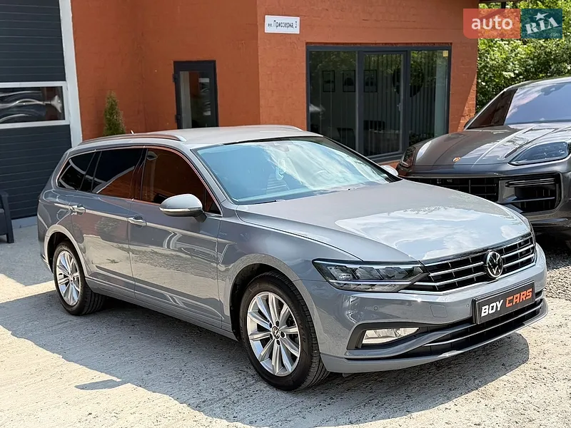 Volkswagen Passat 2022