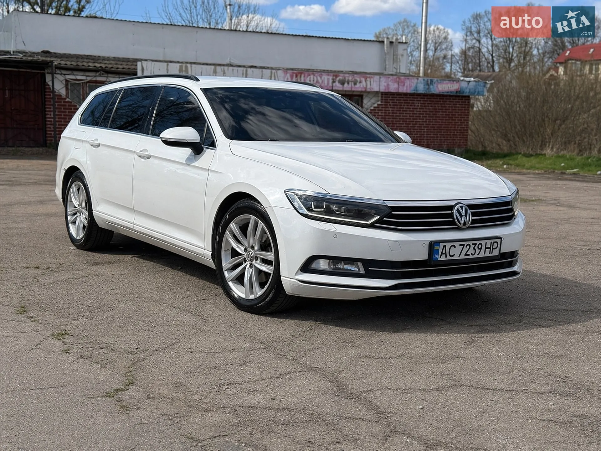 2015 Volkswagen Passat - мініатюра 2