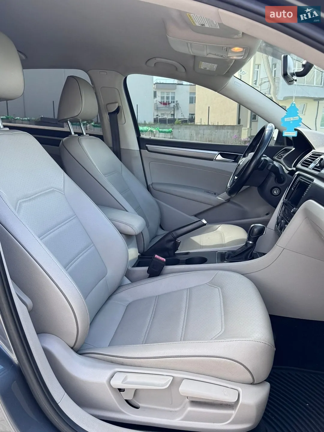 2017 Volkswagen Passat - мініатюра 20