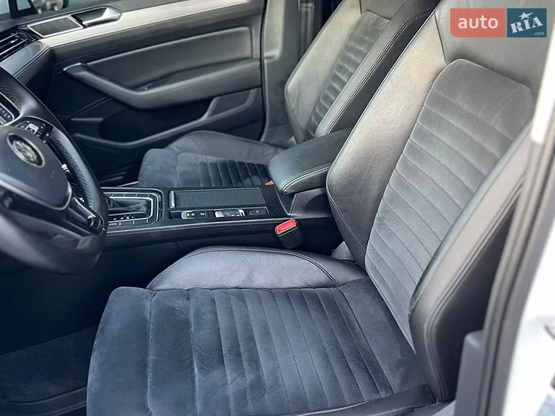Volkswagen Passat 2015 VIN WVWZZZ3CZGE034120 фото оголошення 45 з 94