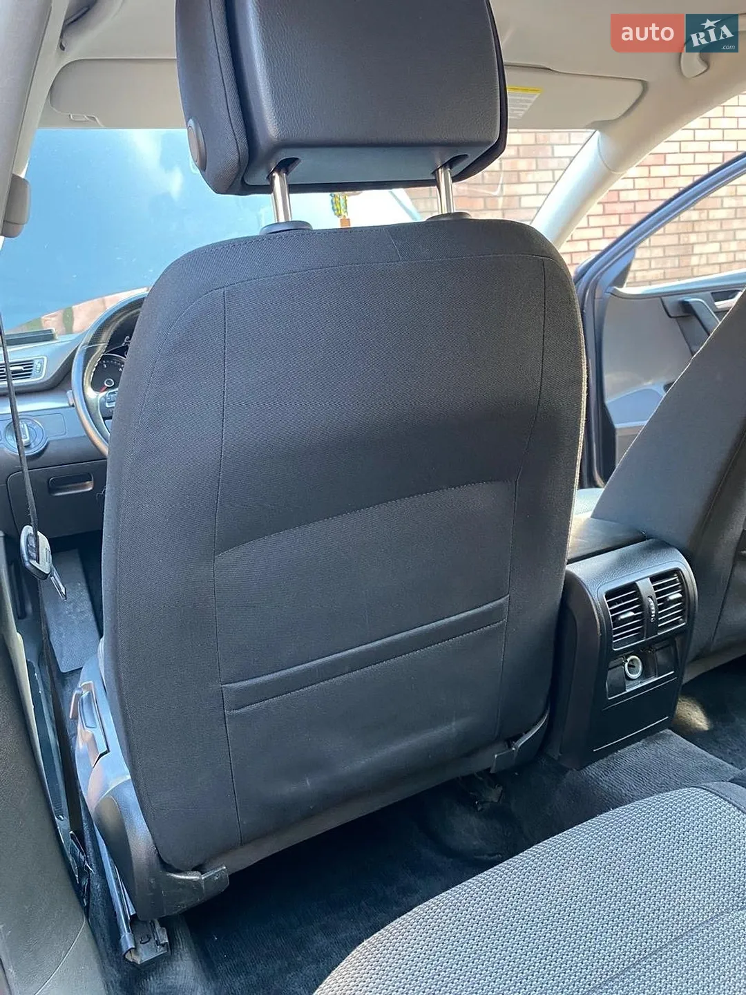 2011 Volkswagen Passat - мініатюра 24