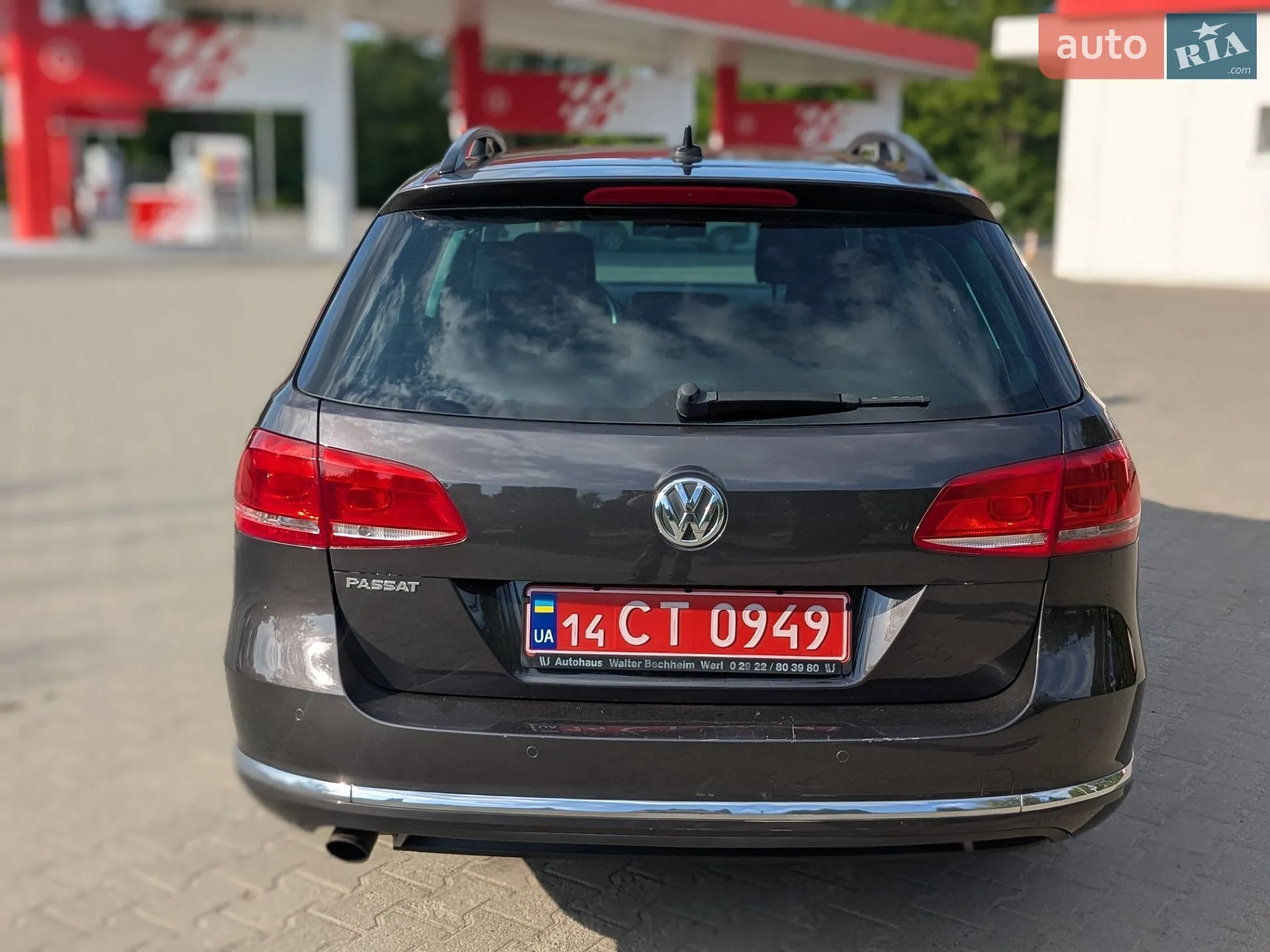 2010 Volkswagen Passat - мініатюра 9