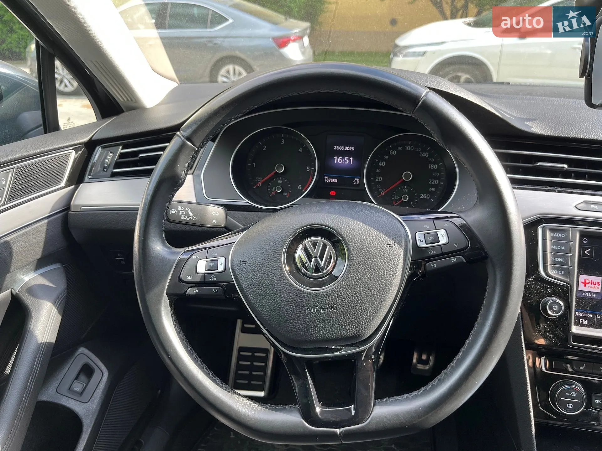 2017 Volkswagen Passat - мініатюра 19